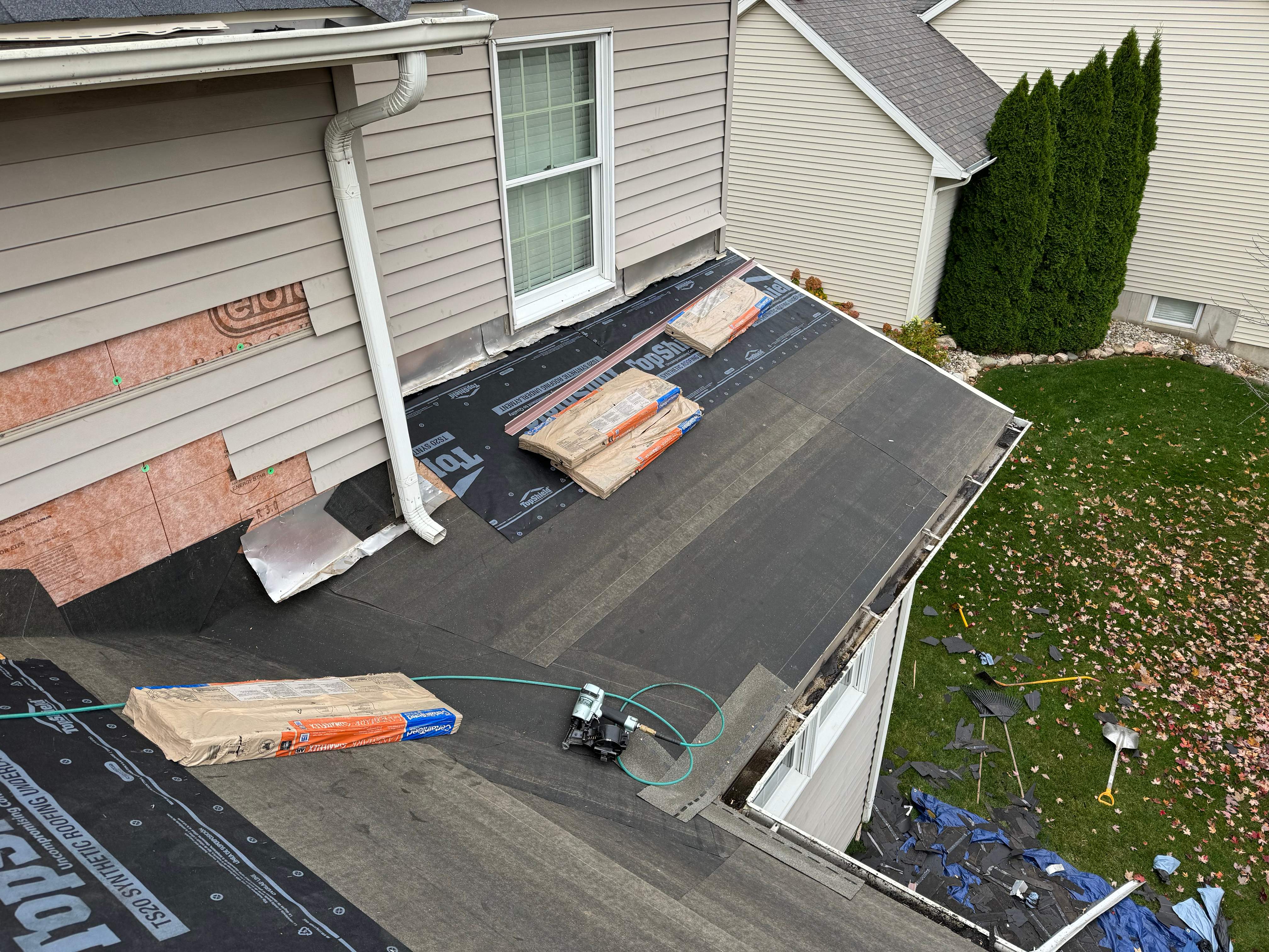Residential Roofing Installation using Certainteed Landmark ClimateFlex by GRACCO