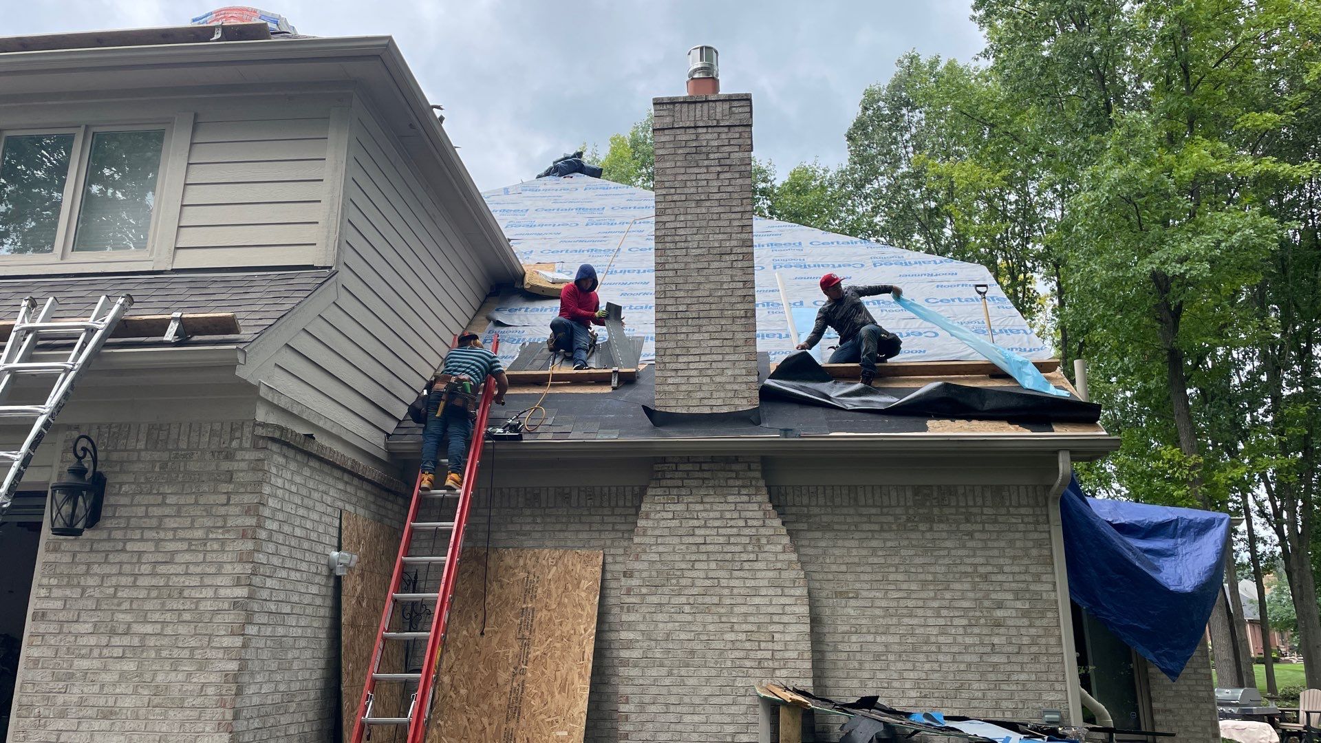 Roof Replacement using CertainTeed Landmark by 180 Contractors