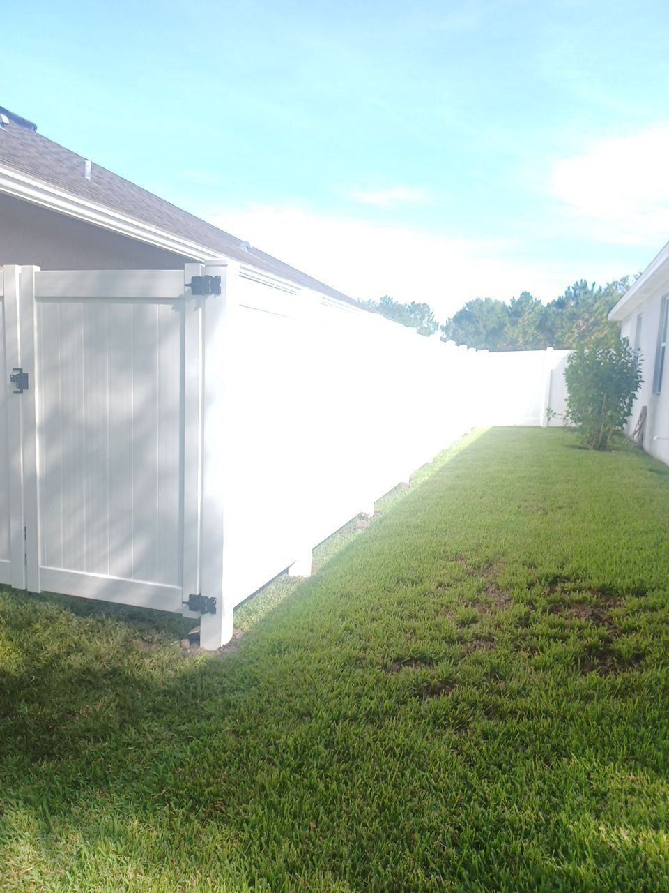 Parrish, FL 6ft. Tall White Vinyl Privacy with 4ft. Tall White Vinyl Spaced Picket Fence by Asap fence and gates, LLC