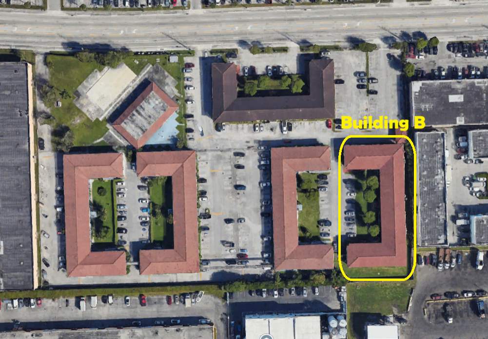 Villa Biscaya Jardines Condo by Souffront Construction & Engineering