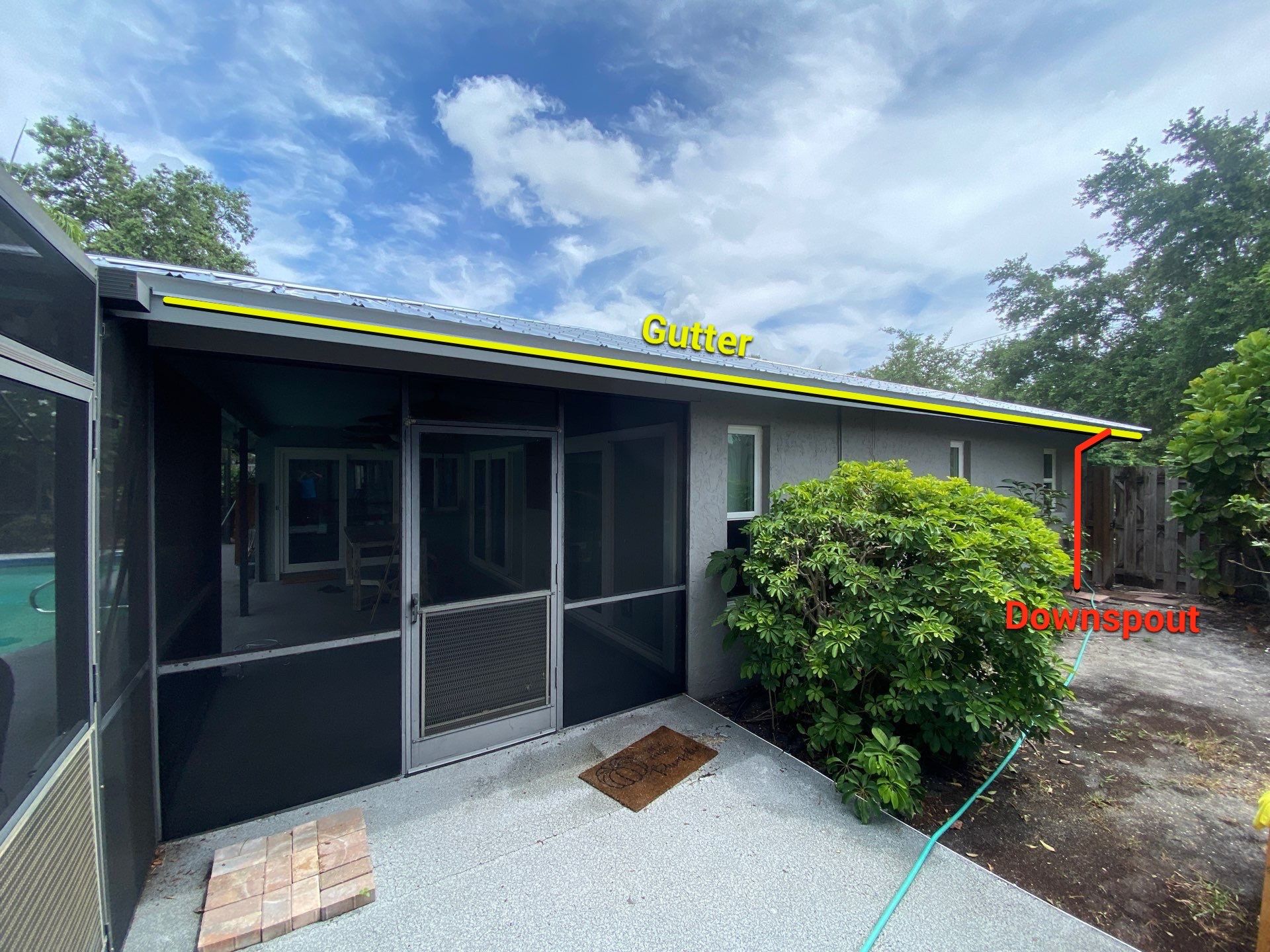 Aluminum Seamless Gutters using White Seamless Gutters in Sarasota FL by Gutter Professors