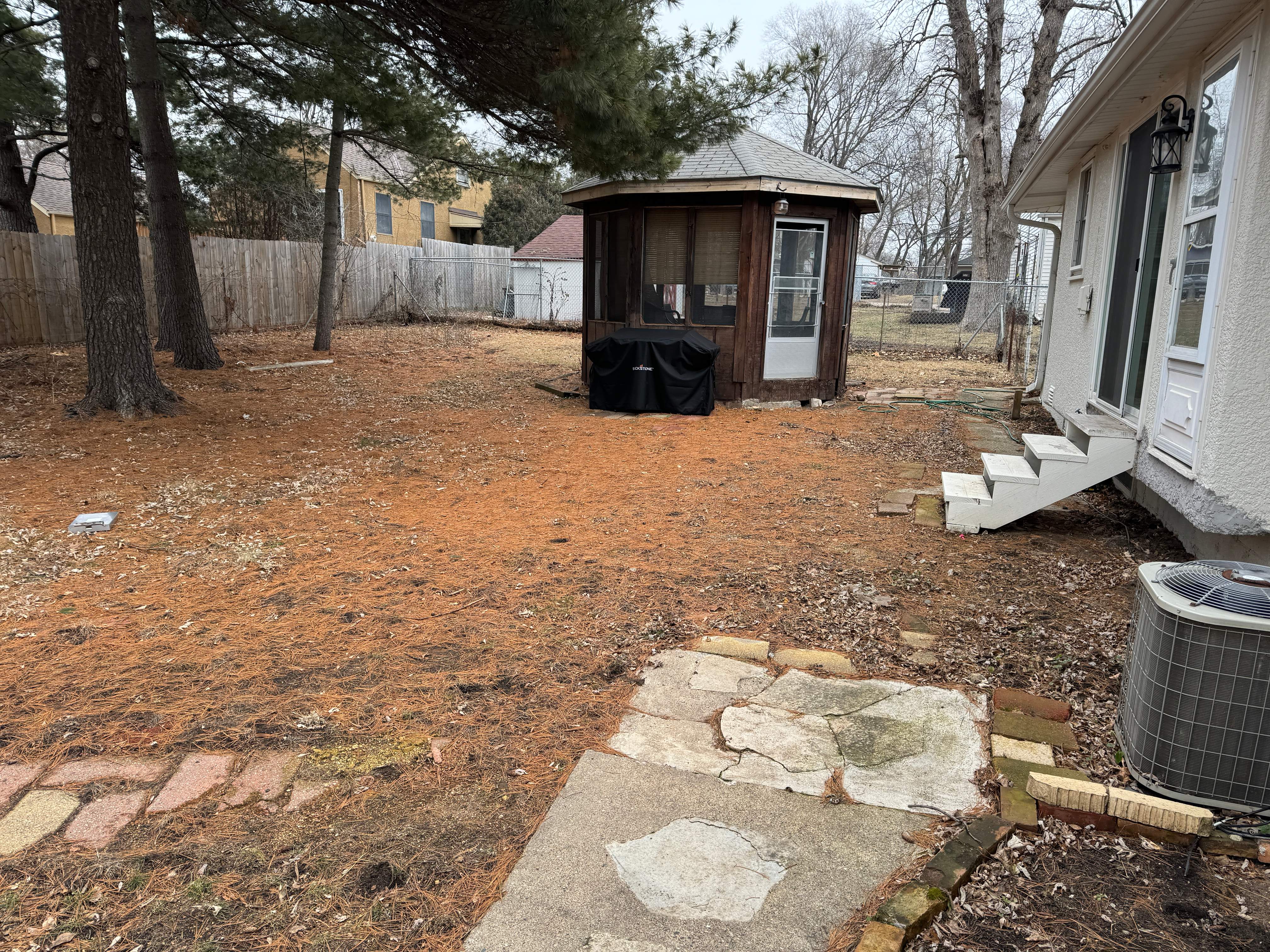 Patio  by Sota landscaping