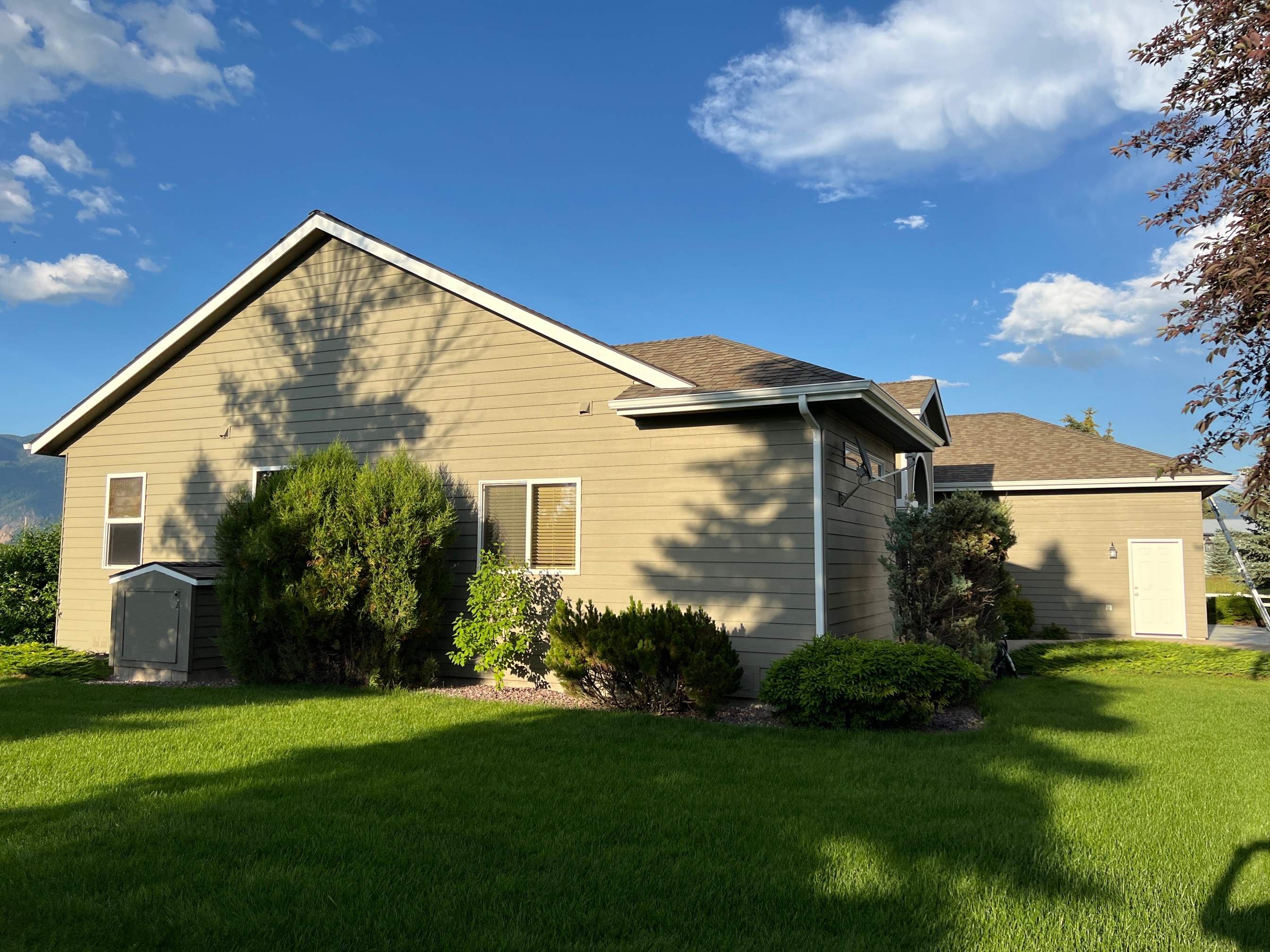 GAF Timberline HDZ - Charcoal by Montana Roofing Solutions