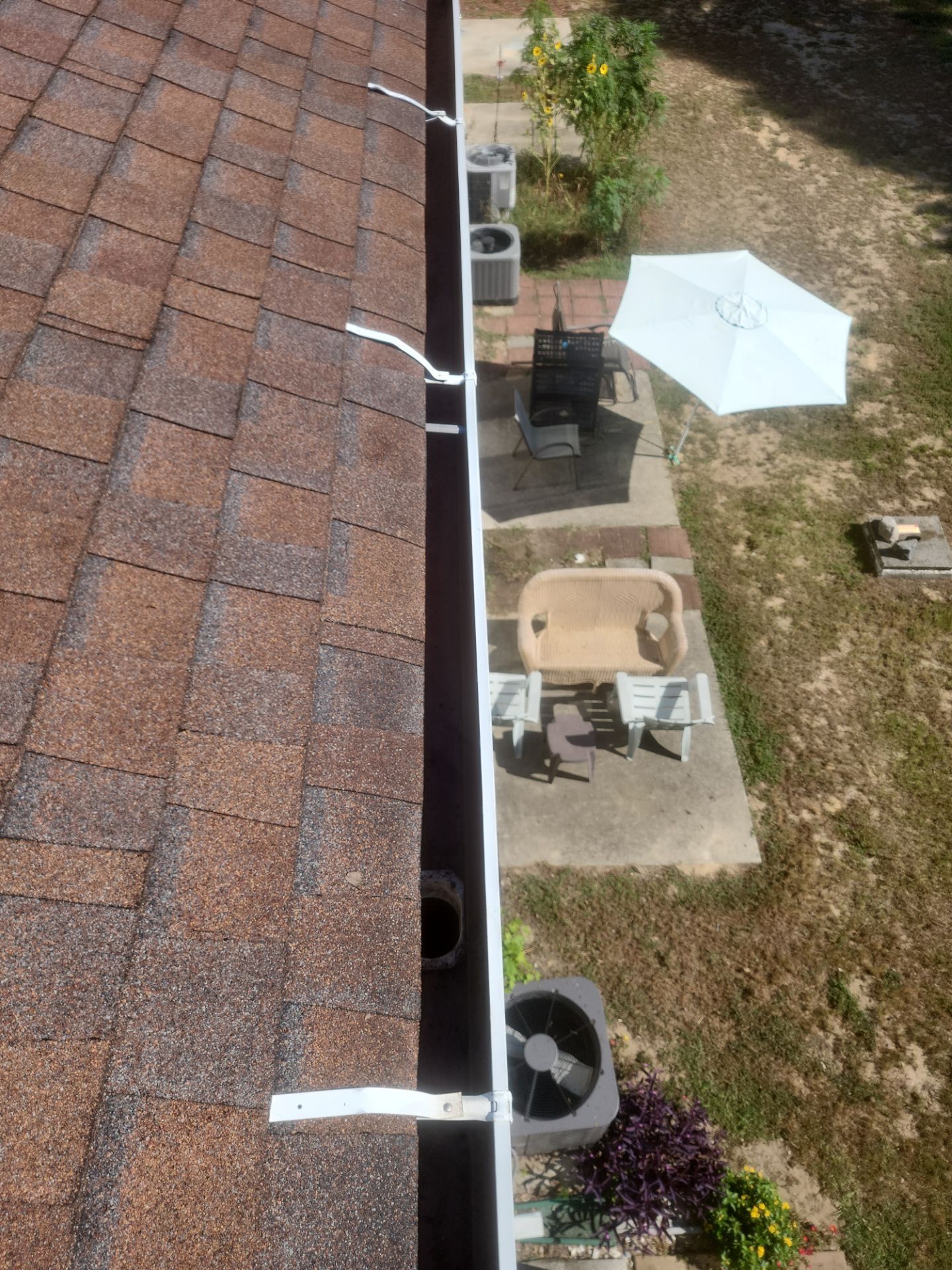 Commercial gutter cleaning Outer Banks & Kill Devil Hills after photo with clean gutters