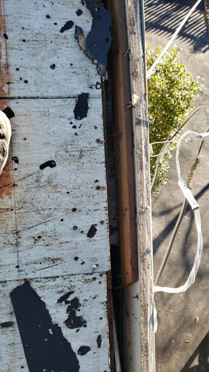 Arlington: CertainTeed Landmark Designer Shingles in Cobblestone Gray by RM Banning, Inc.