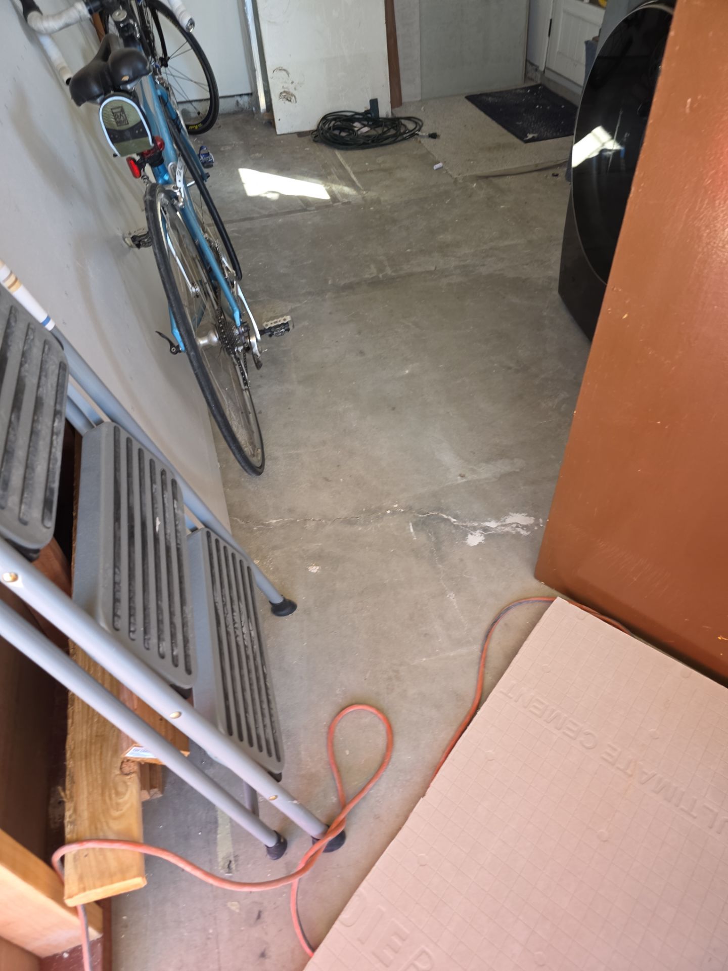 Morro Bay Garage Floor Transformation with Glacier chip Coating by MGP Coatings