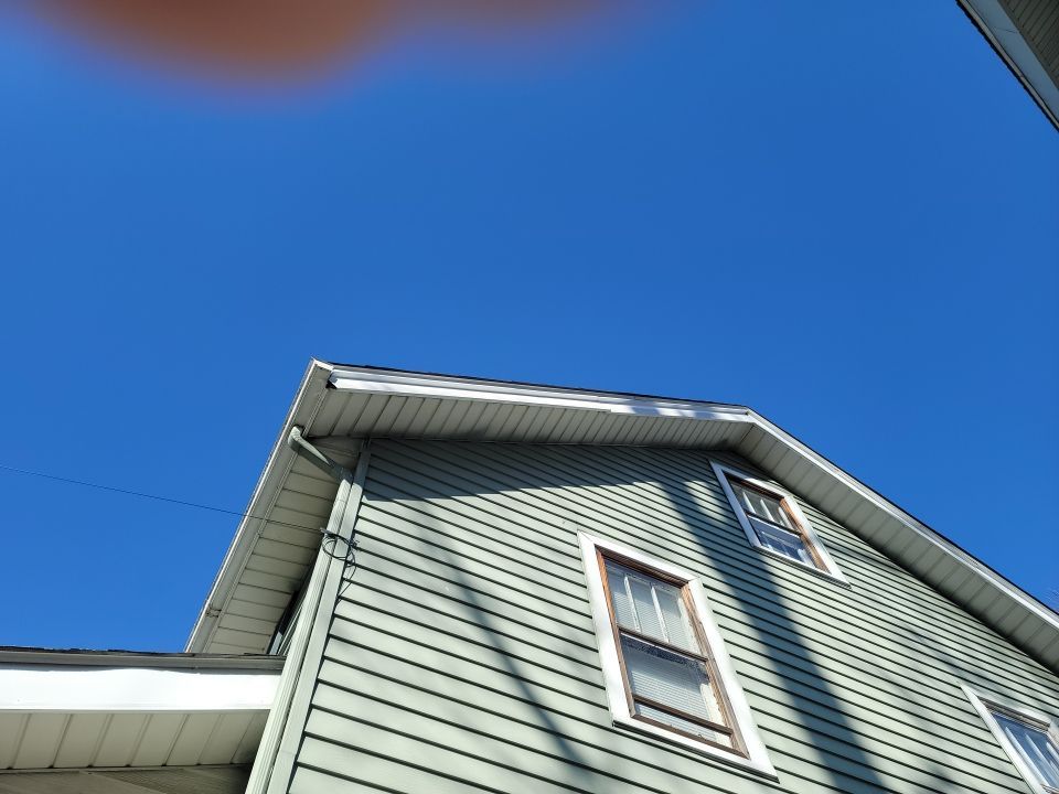 ATLAS PINNACLE COLOR: COASTAL GRANITE DRIP EDGE: WHITE by Eagle Eye Roofing