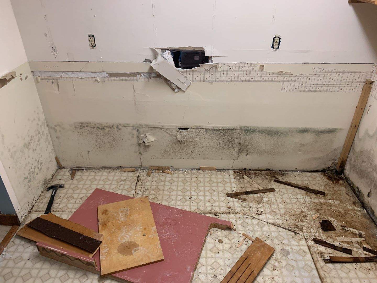 Kitchen Sink Water Leak by Chicagoland Water Medics
