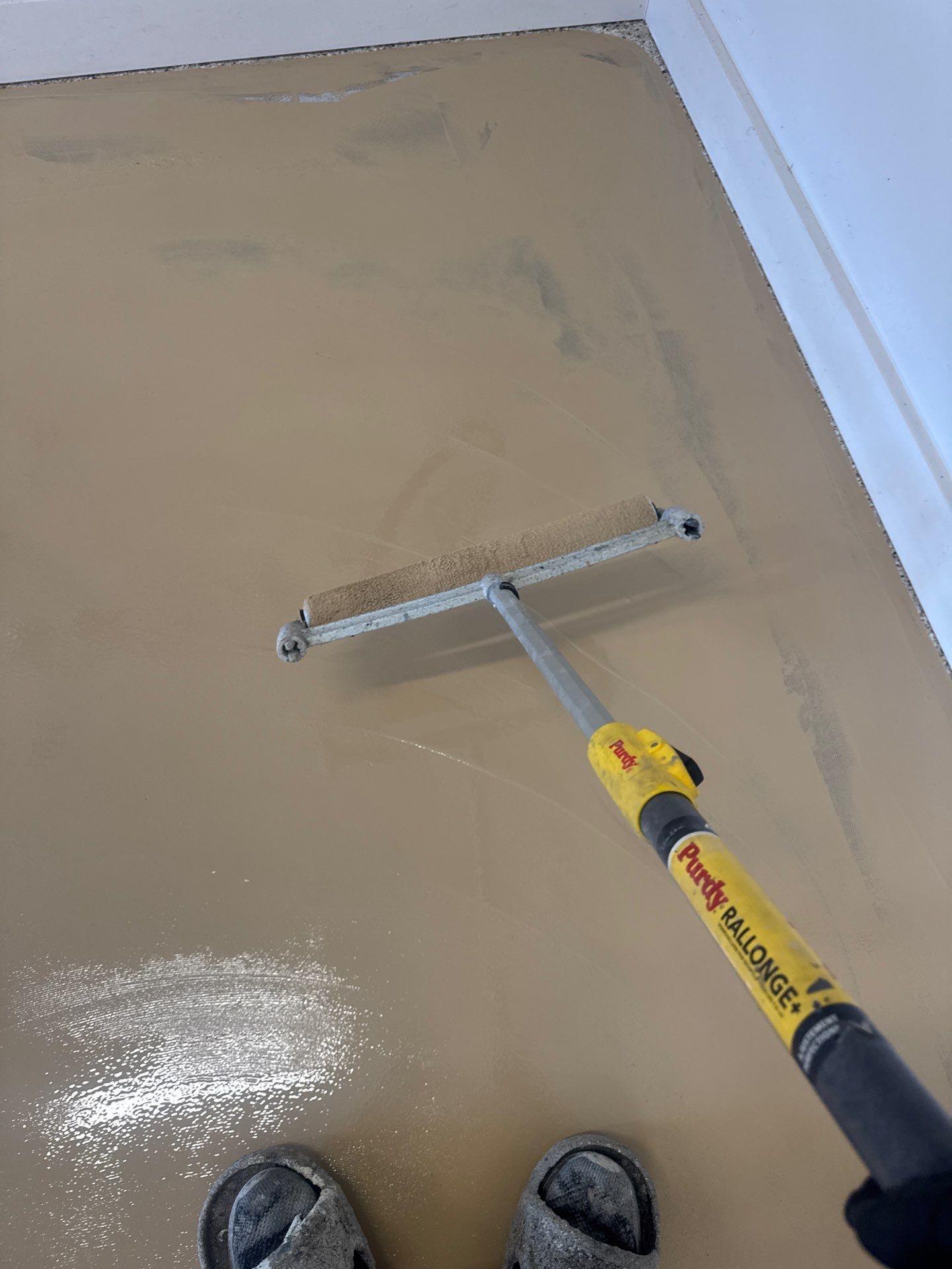 Driftwood Flake Garage Floor Transformation in Coeur d'Alene by Croc Coatings, LLC