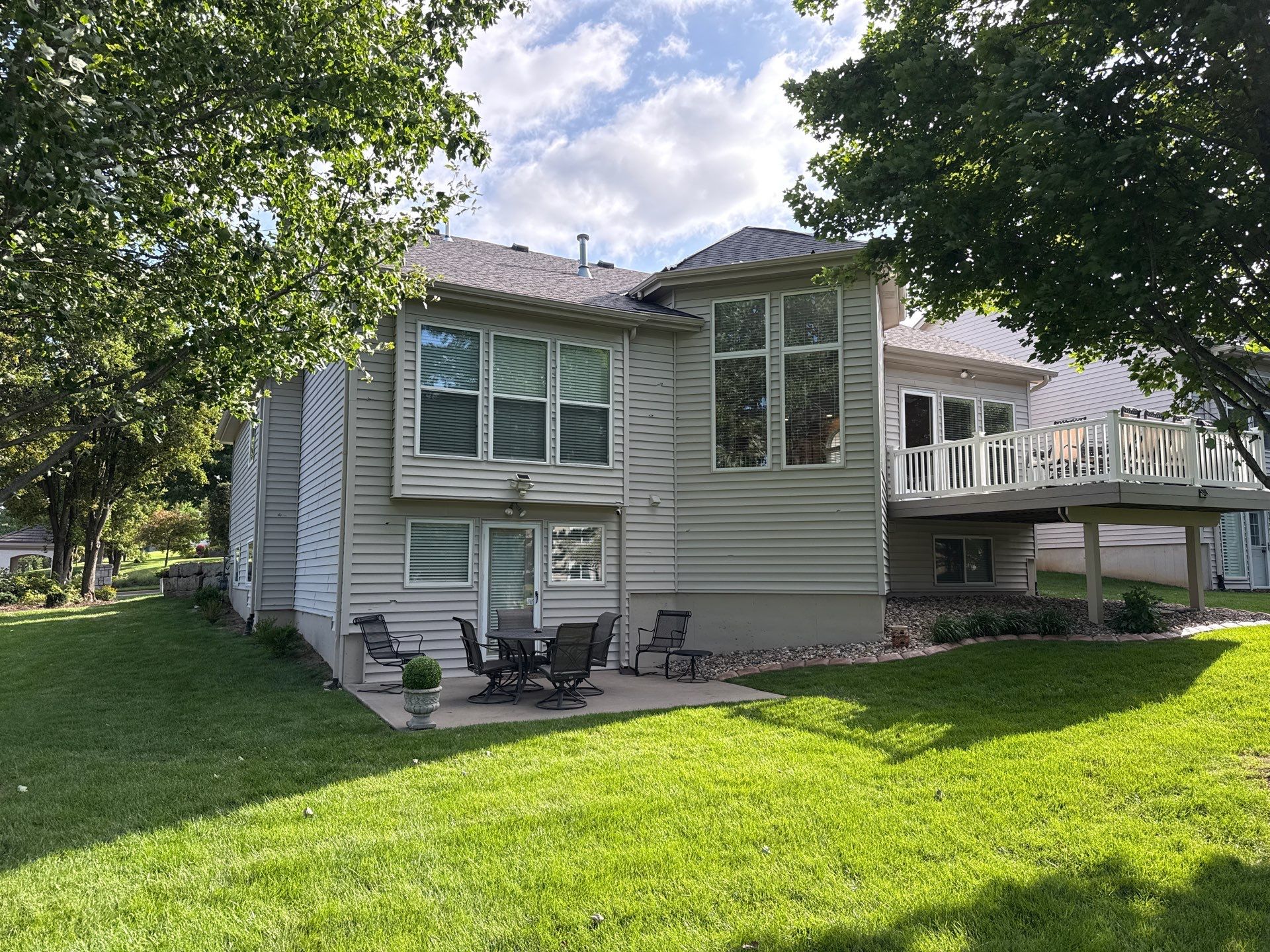 Comprehensive Kansas City Home Remodel With Siding & Roofing Installation by EEC Windows, Siding & Roofing