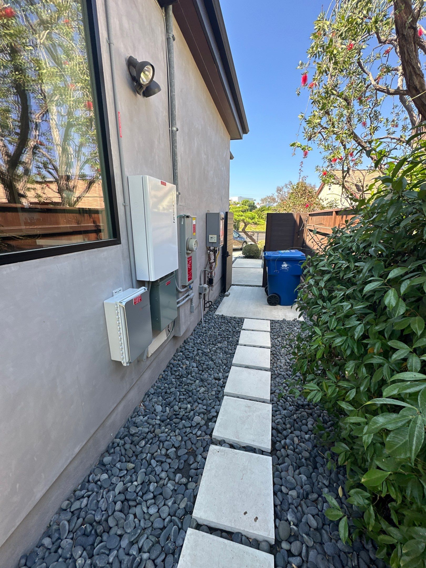 Los Angeles 25-Panel Solar and FranklinWH Battery Storage System Installation by AWS Solar