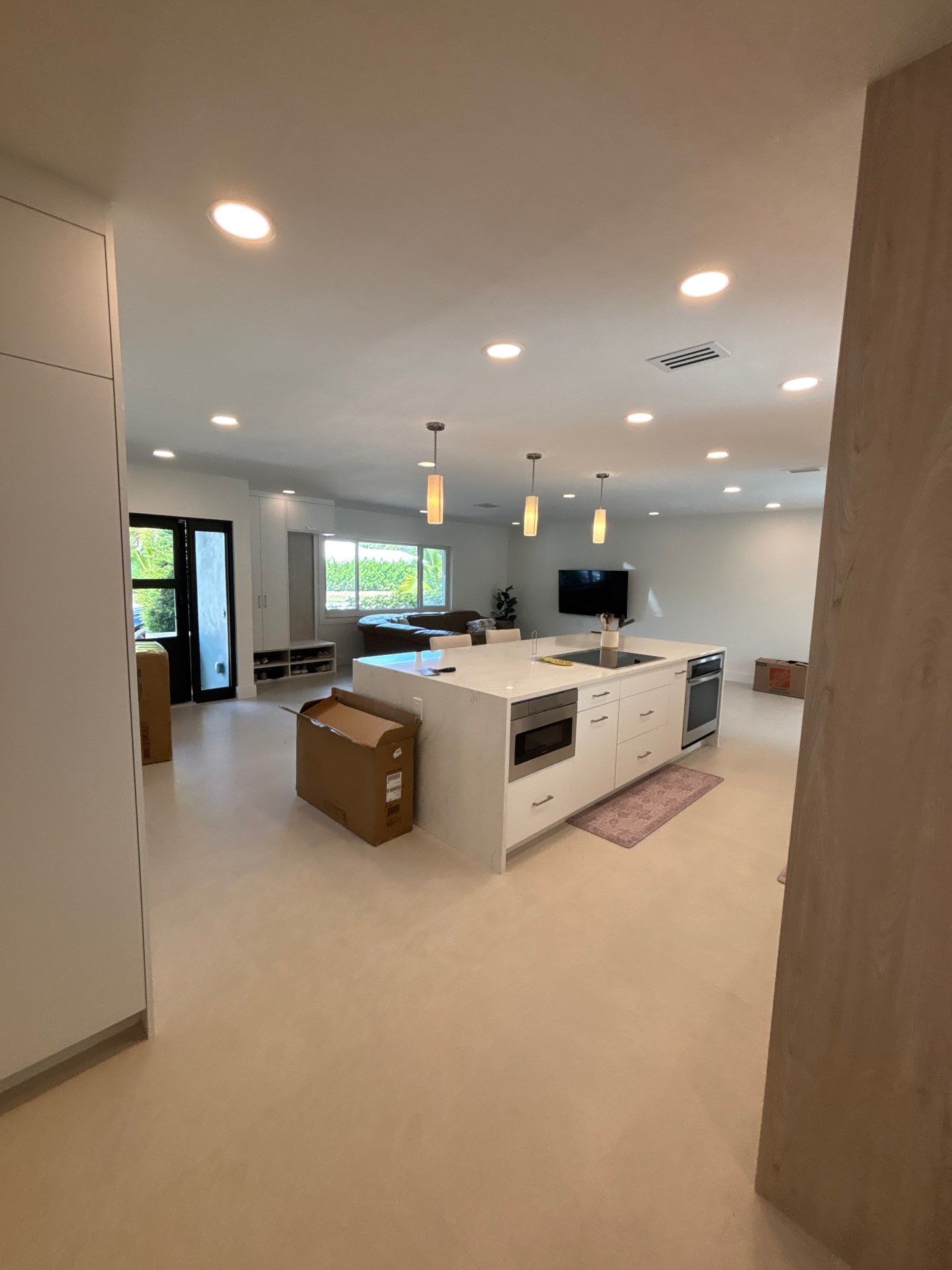 48x48 Flooring - East Boca Raton by Hevi Tile