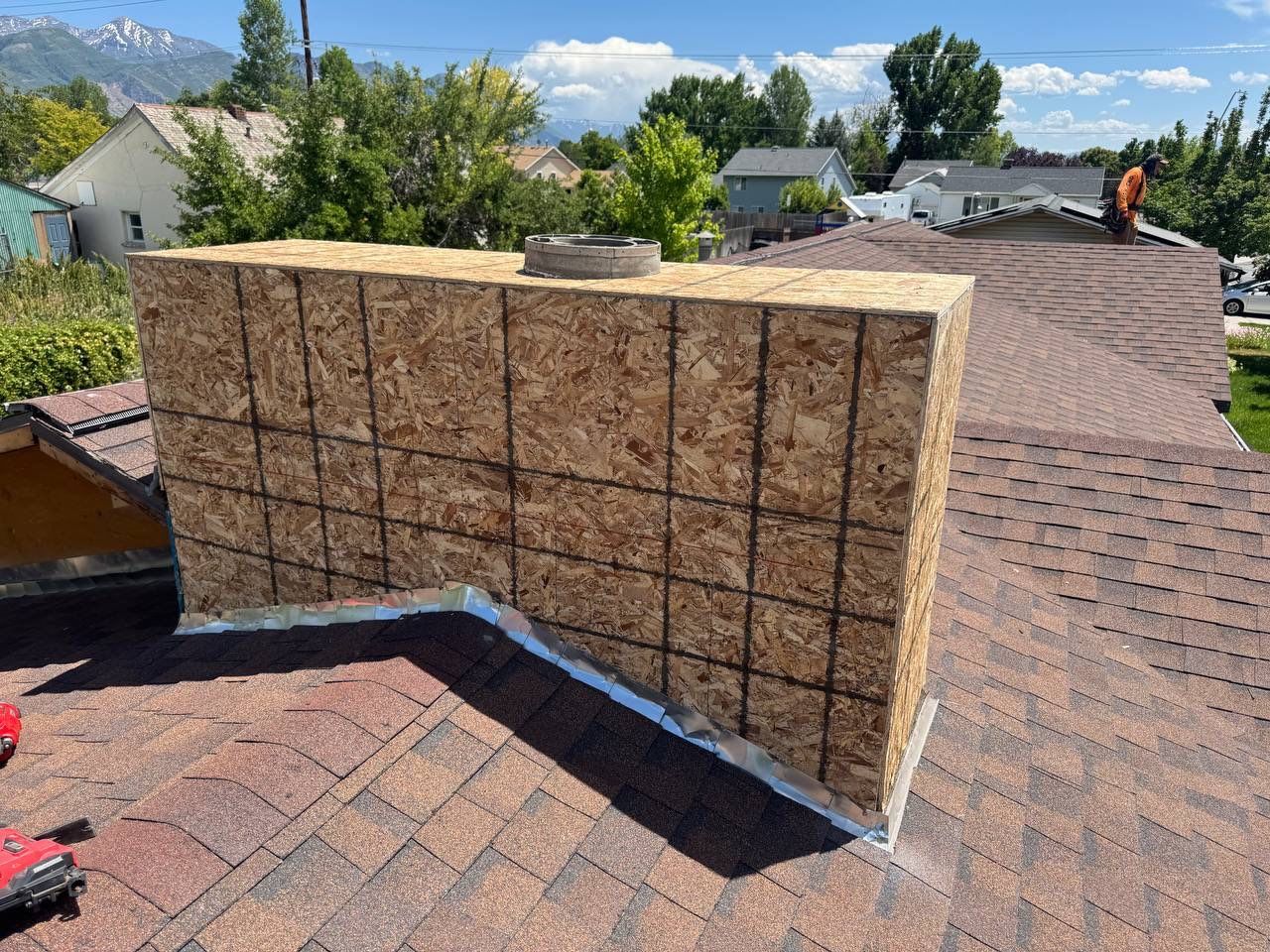 Orem | Hardie B&B and Lap Siding | Cobble Stone & Arctic White by Ideal Siding Utah