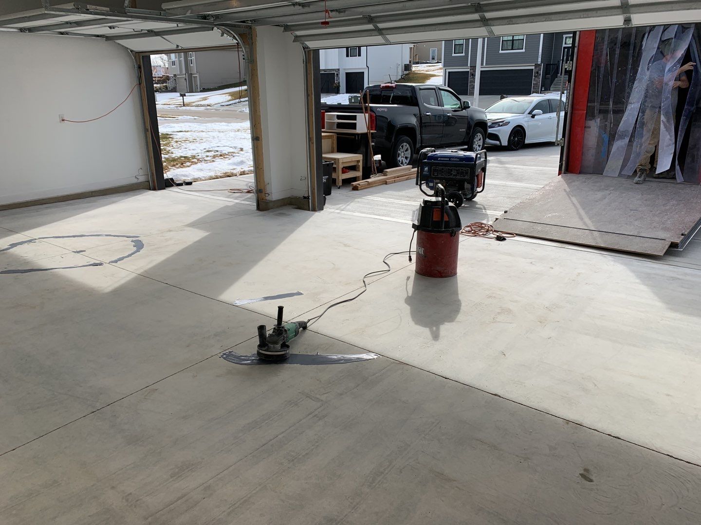 Garage using Domino  by Select Painting, Coatings & Garage Cabinets