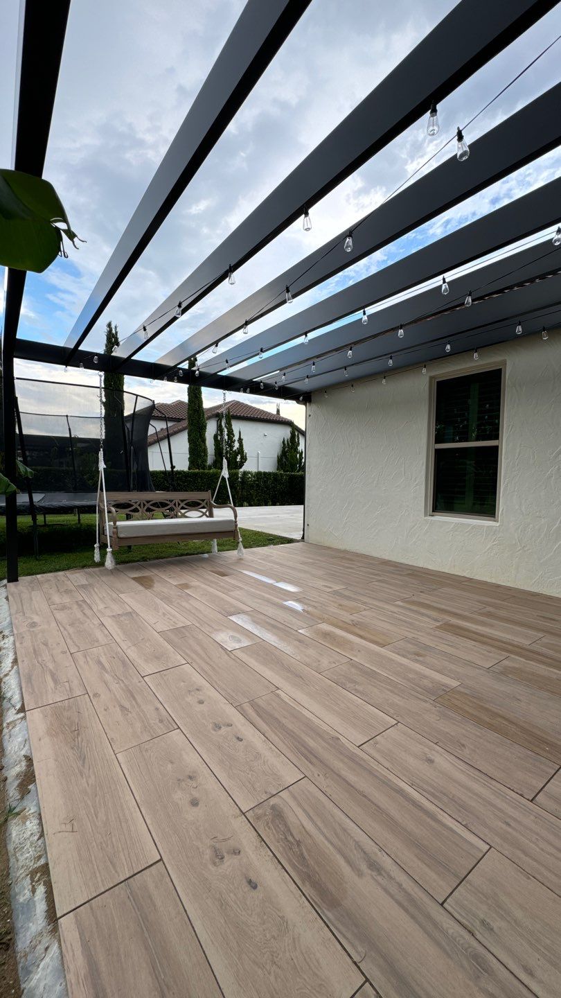 Open trellis pergola by Orlando pergolas 