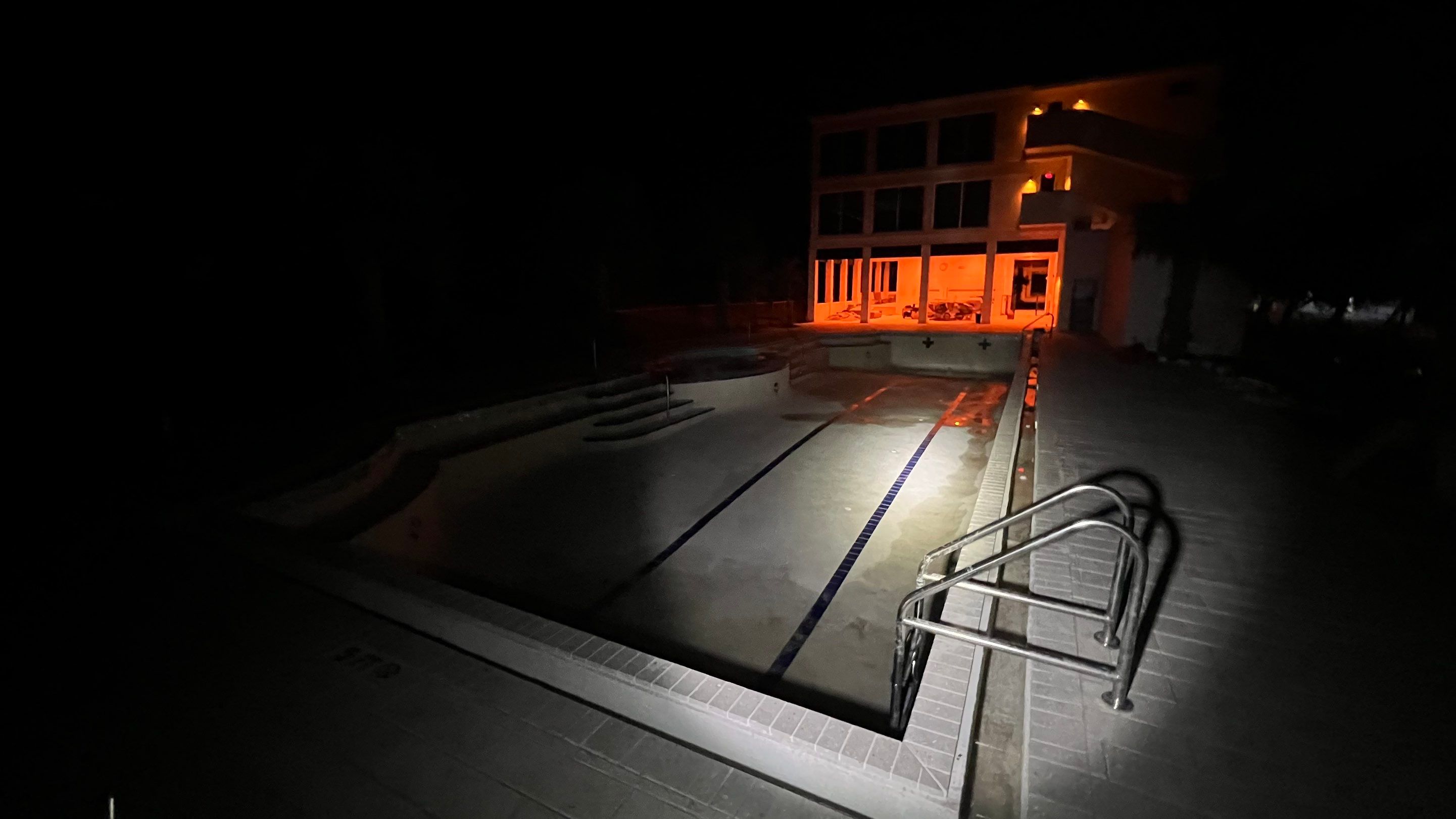 Beachside Community Club Pool Cleanout by APS Power & Water