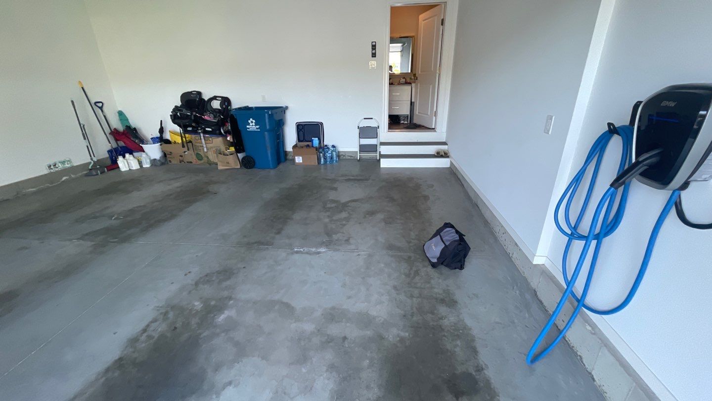 Garage in Nashua, NH 03062 by Symphony Concrete Coatings