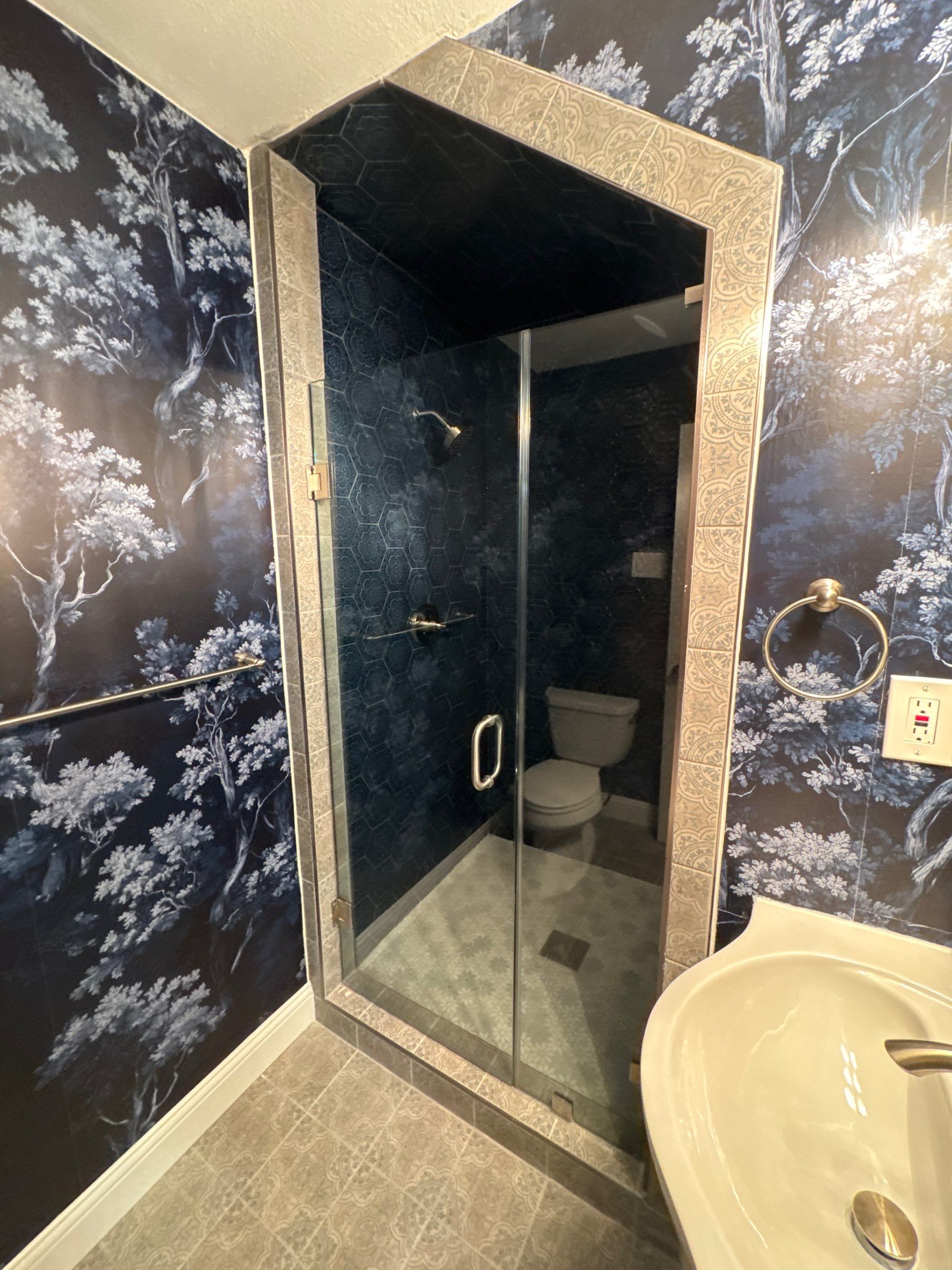 🌸 Designer Sanctuary: Full Bathroom Remodel with Bespoke Wallpaper Finish by Tibi Soli LLC