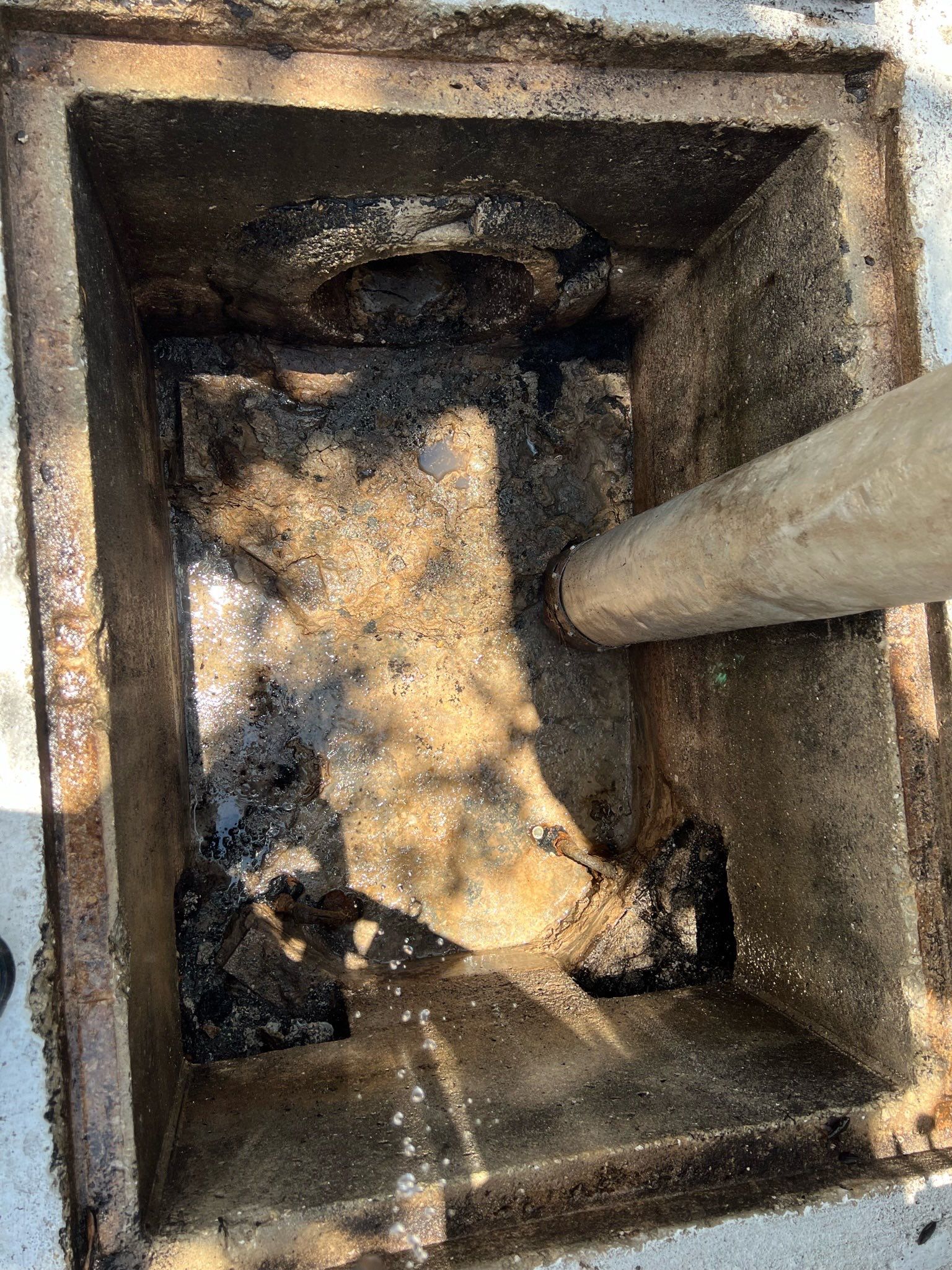 Apartment Complex Storm Water System Maintenance by APS Power & Water