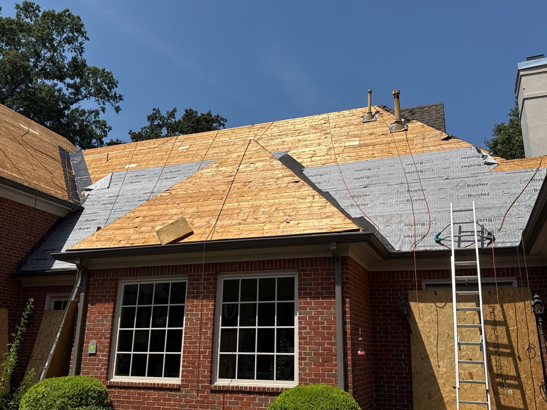 Memphis Residential Roof Replacement with GAF Timberline HDZ Shingles by Revival Roofing Services