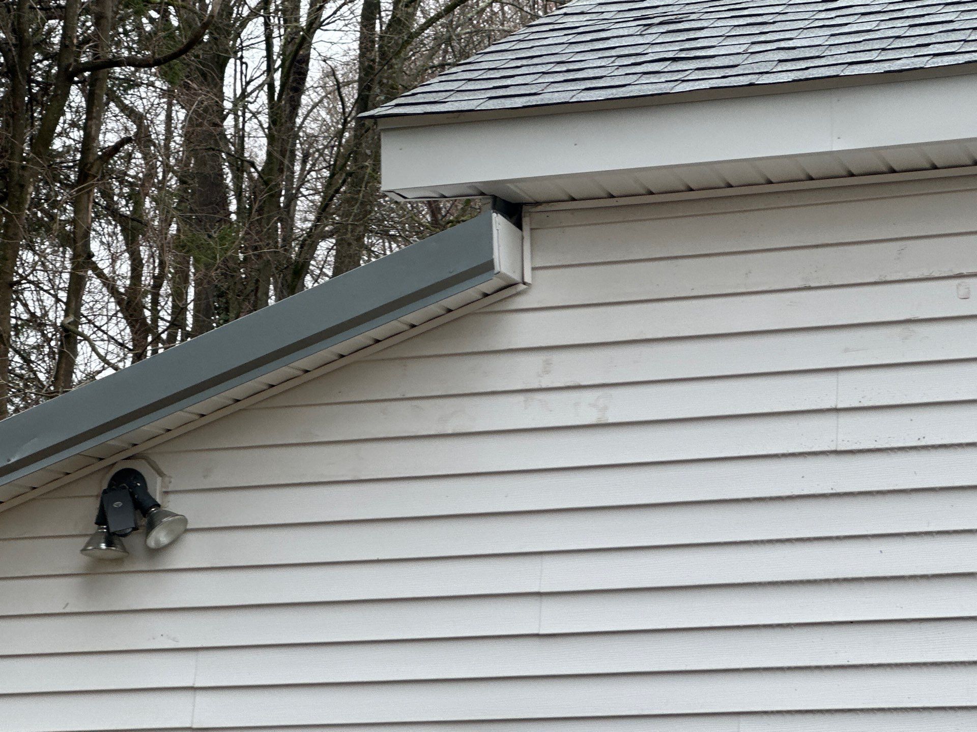 Happy Siding Customer in Highland NY  by roberts roofing