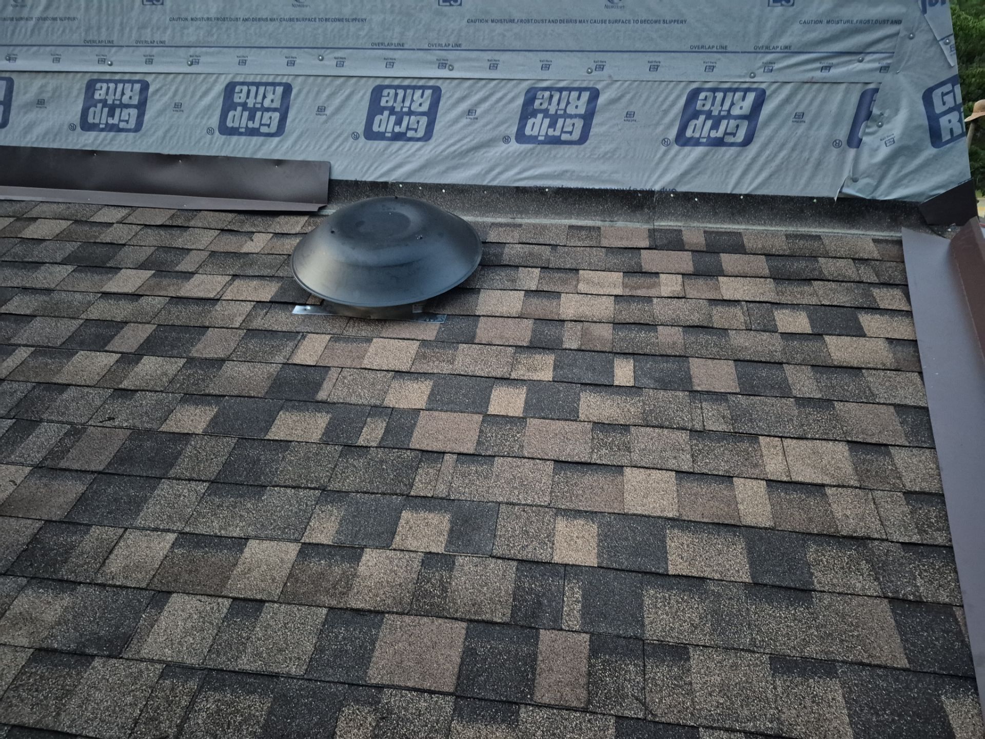 Unique Single Roof Replacement in Charleston WV – IKO Dynasty High-Performance Shingles by Mr. Roofer