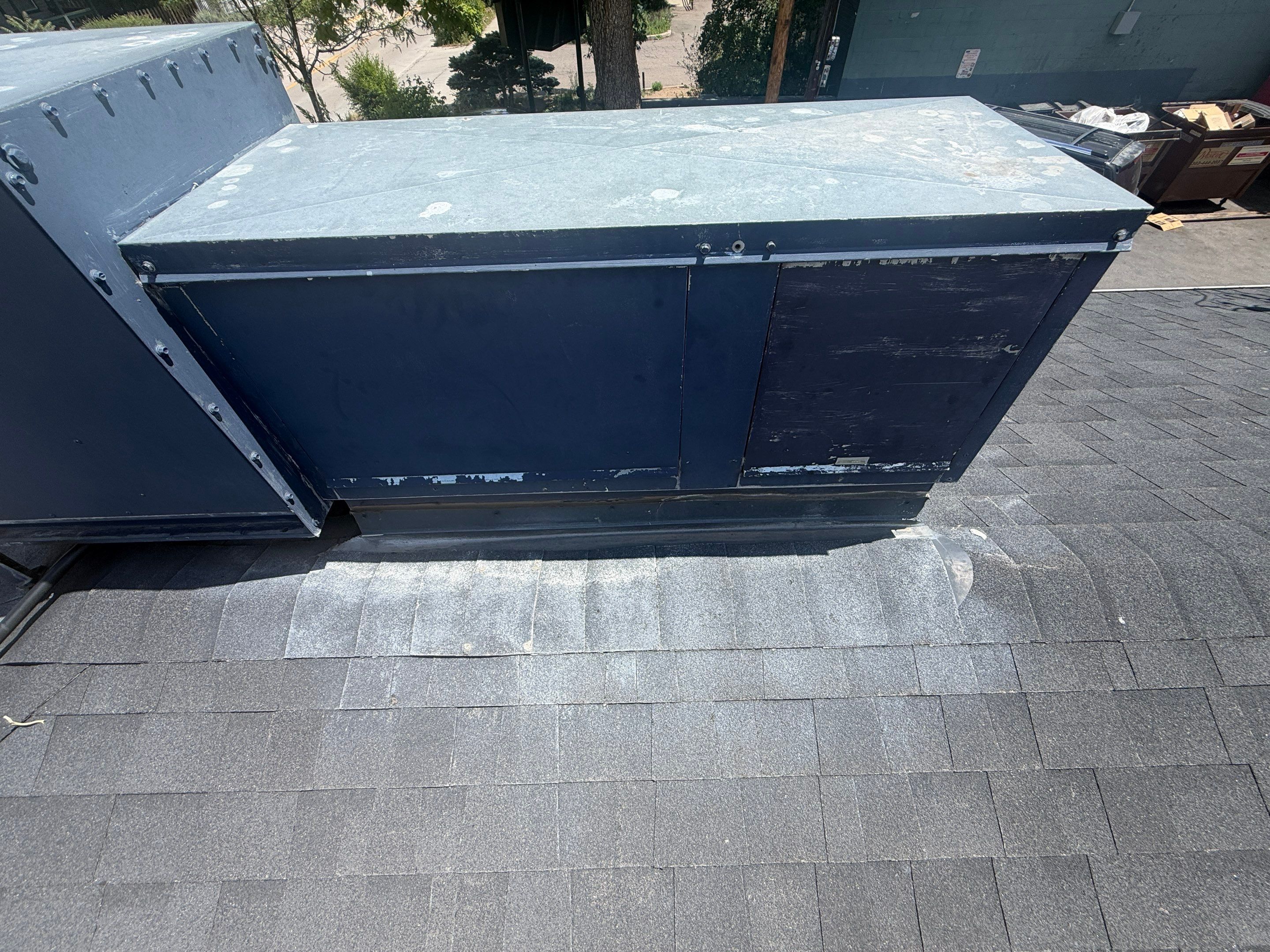 Snarfburger Commercial PVC KEE HP installation with ribs in Boulder by Rhino Roofing LLC
