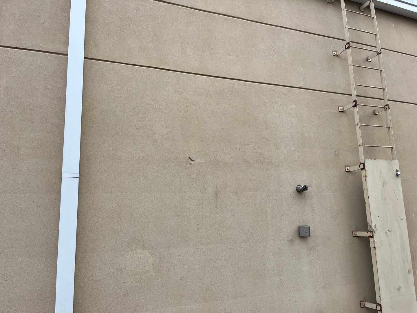 Storefront Revival: Transforming Business Exteriors with a New Coat of Brilliance by 360 Painting Central Texas 