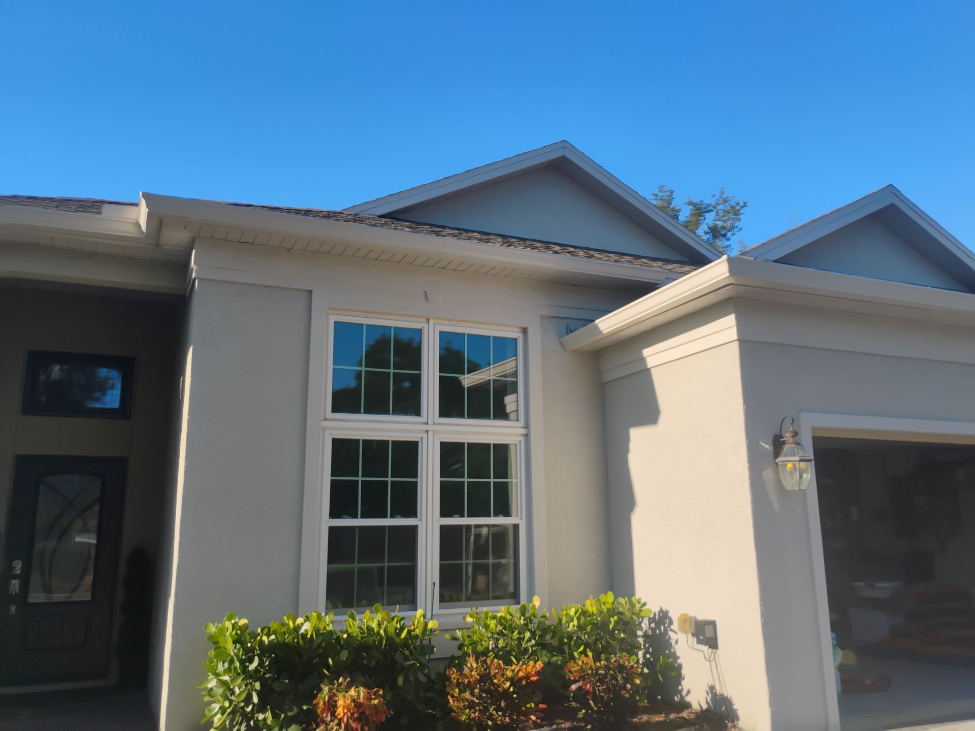 6 inch Seamless Gutters in Sarasota FL by Gutter Professors