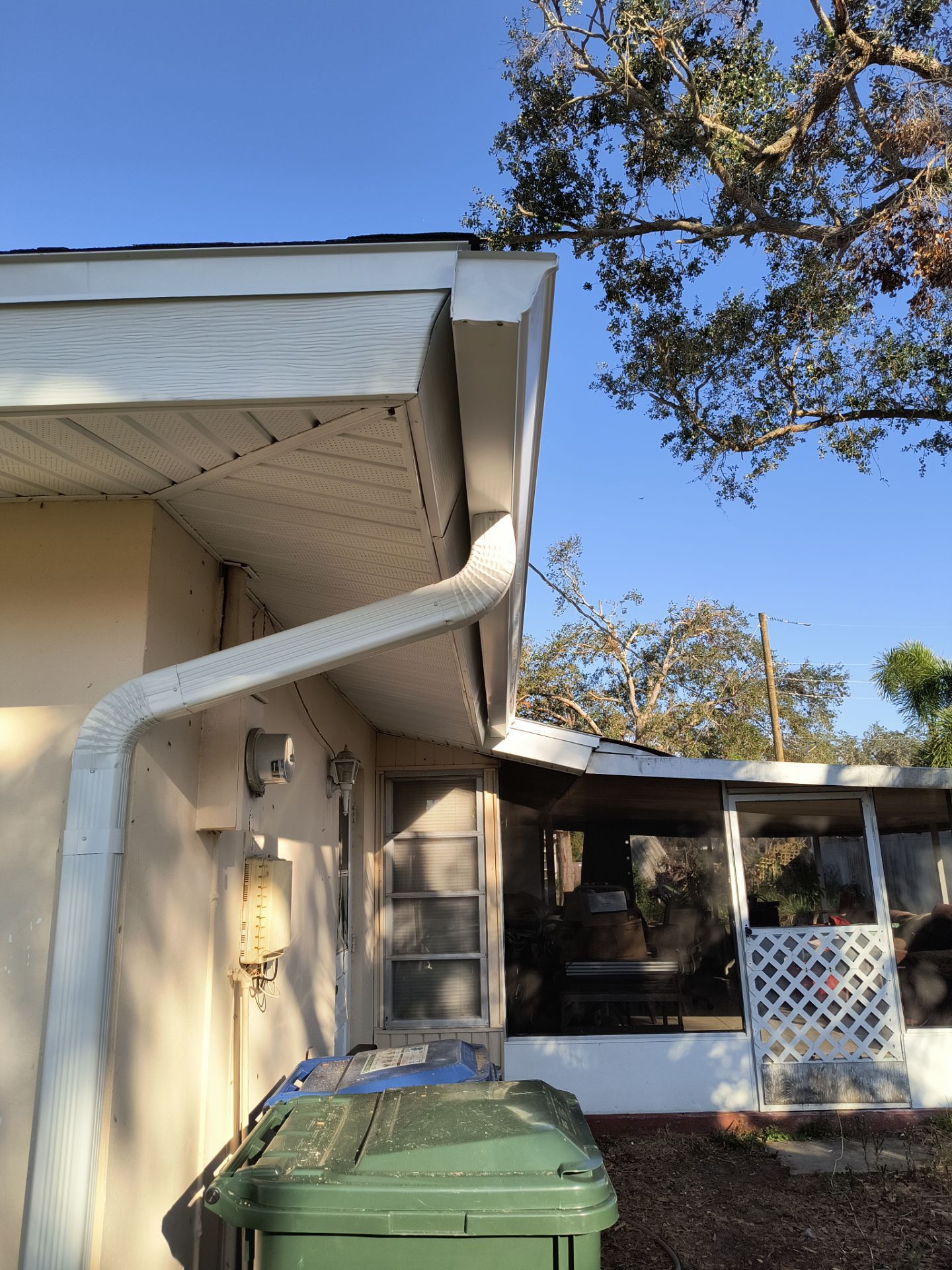 White Soffit and Fascia Upgrade in Sarasota FL by Gutter Professors