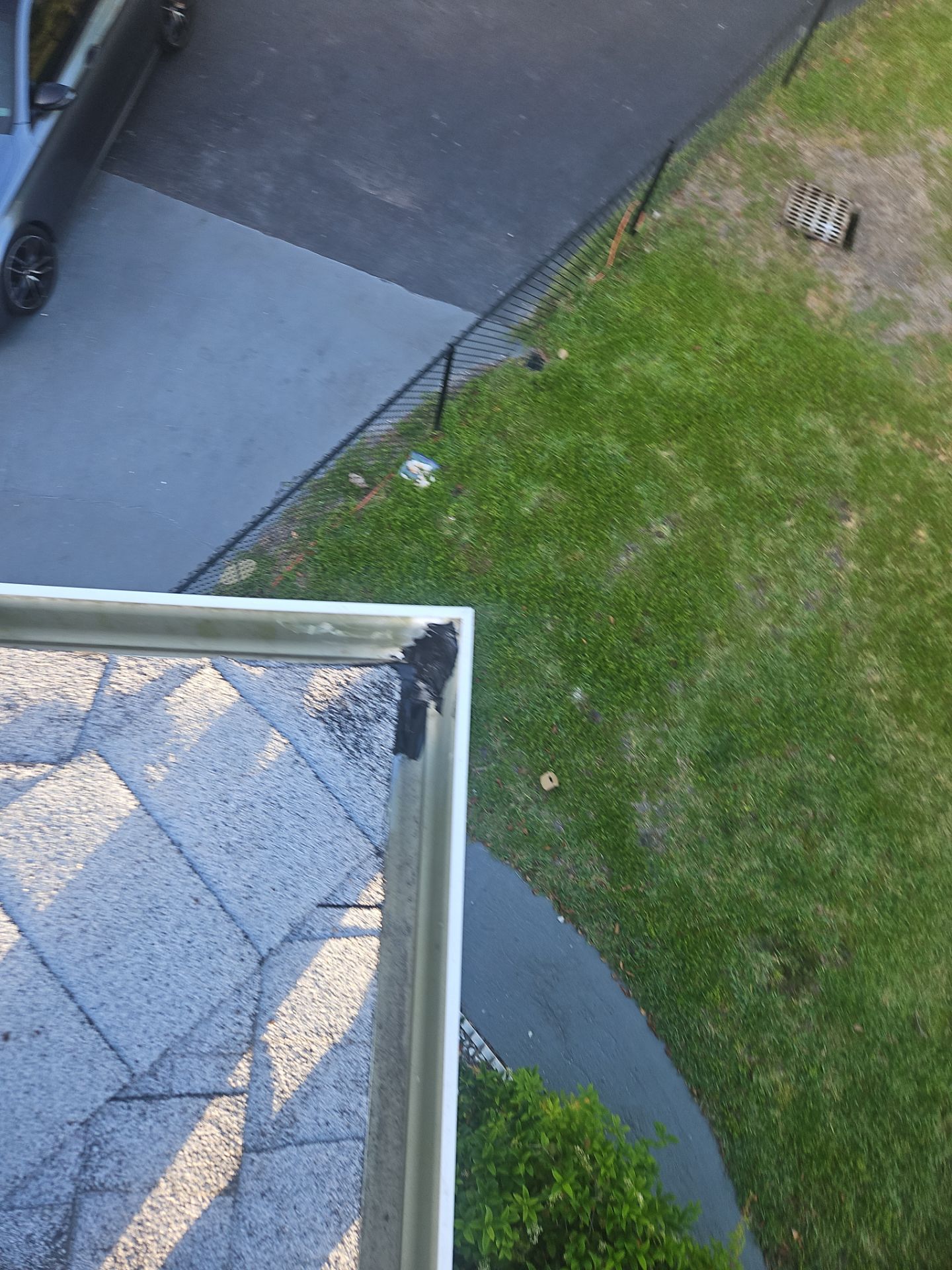 Cleaning Gutters in Sarasota FL by Gutter Professors