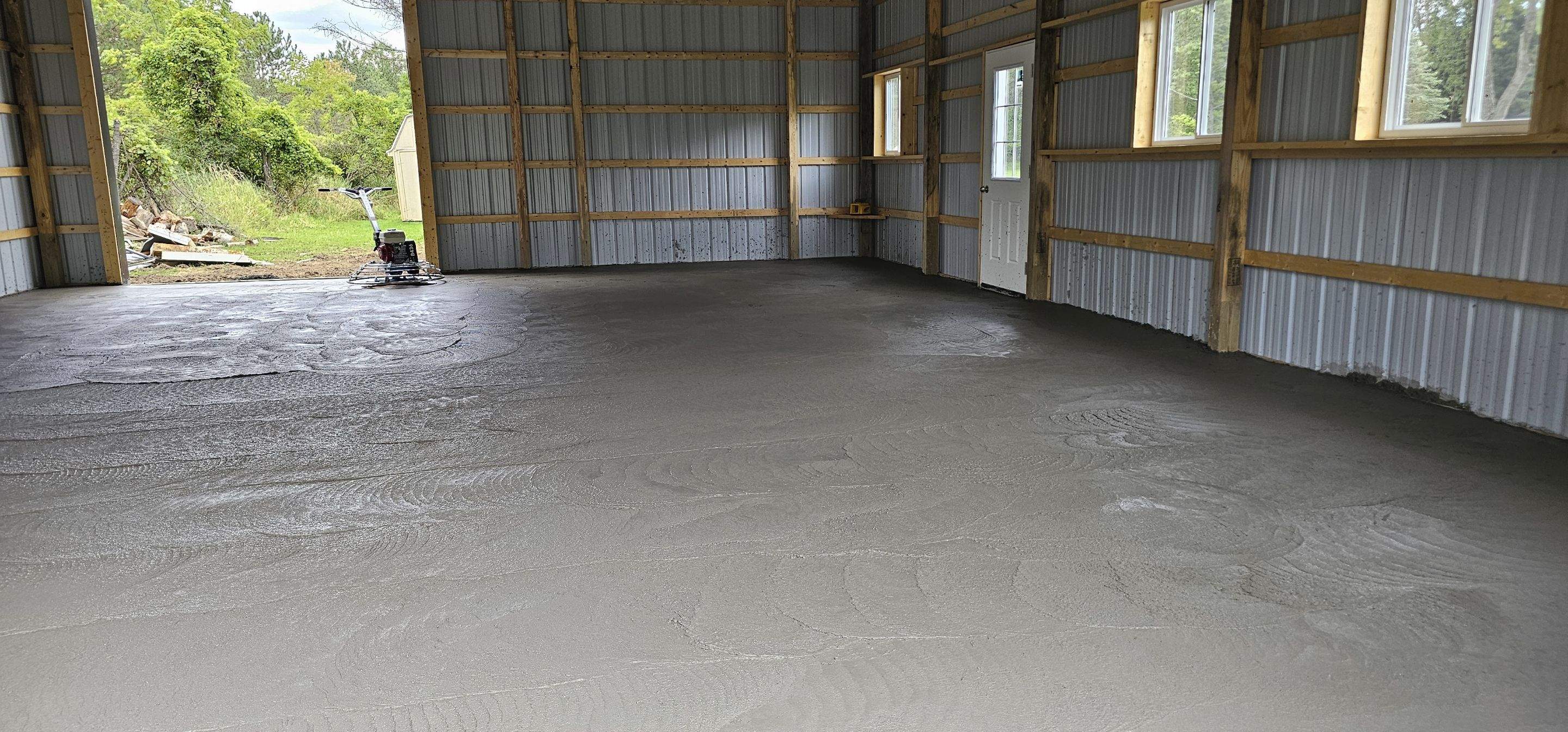 Polebarn  by Horst Custom Homes 