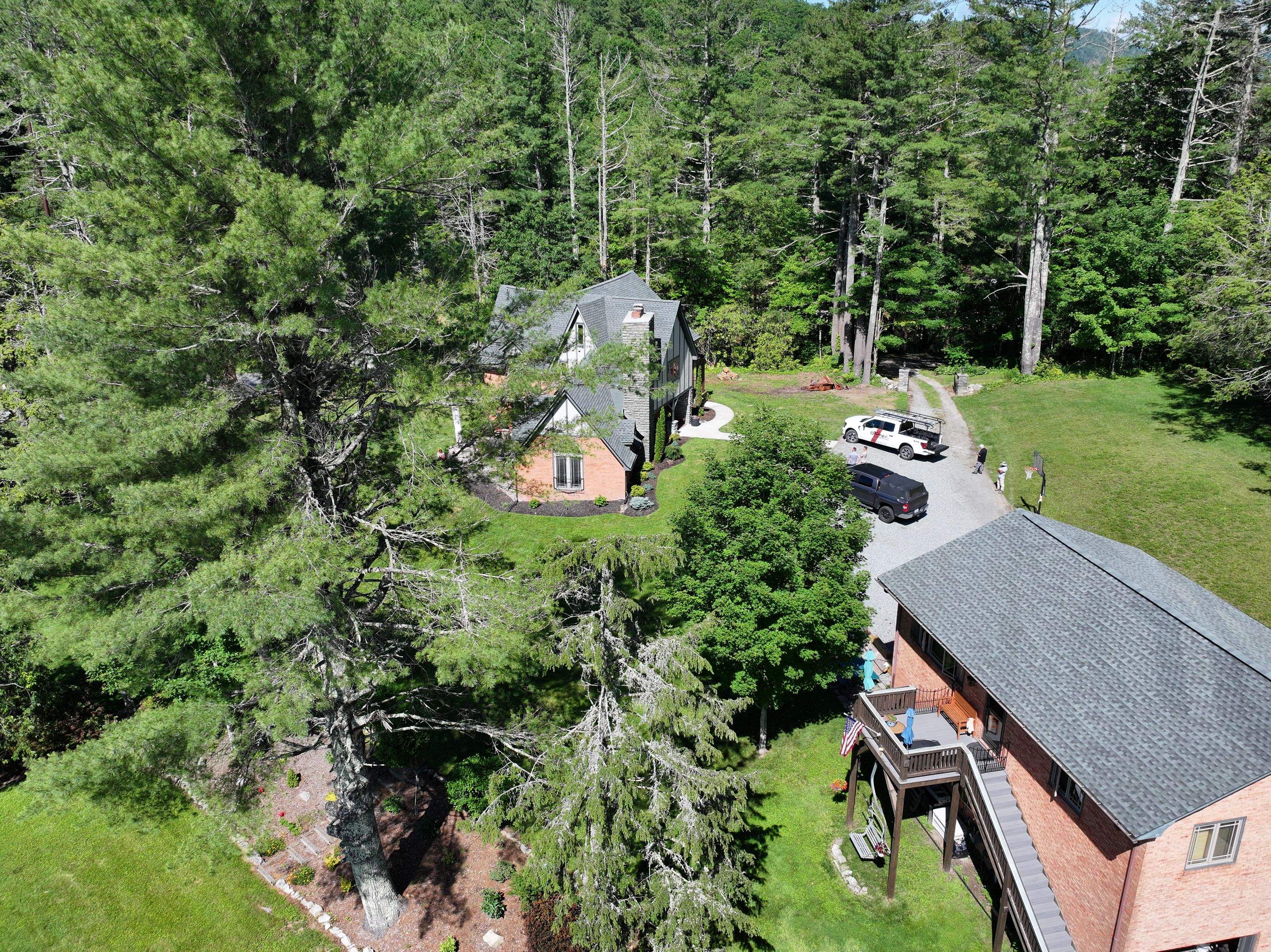 Cameron Residence by Omnia Roofing