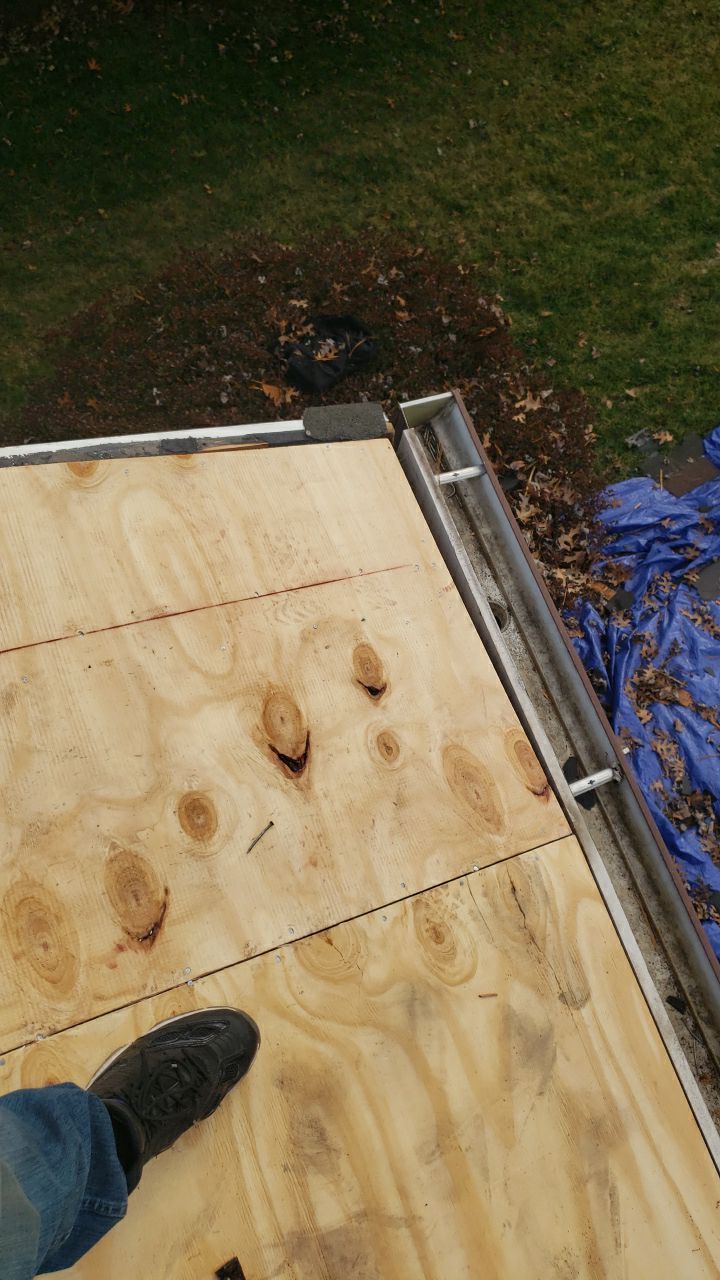 Springfield: CertainTeed Landmark Designer Shingles in Burnt Sienna by RM Banning, Inc.