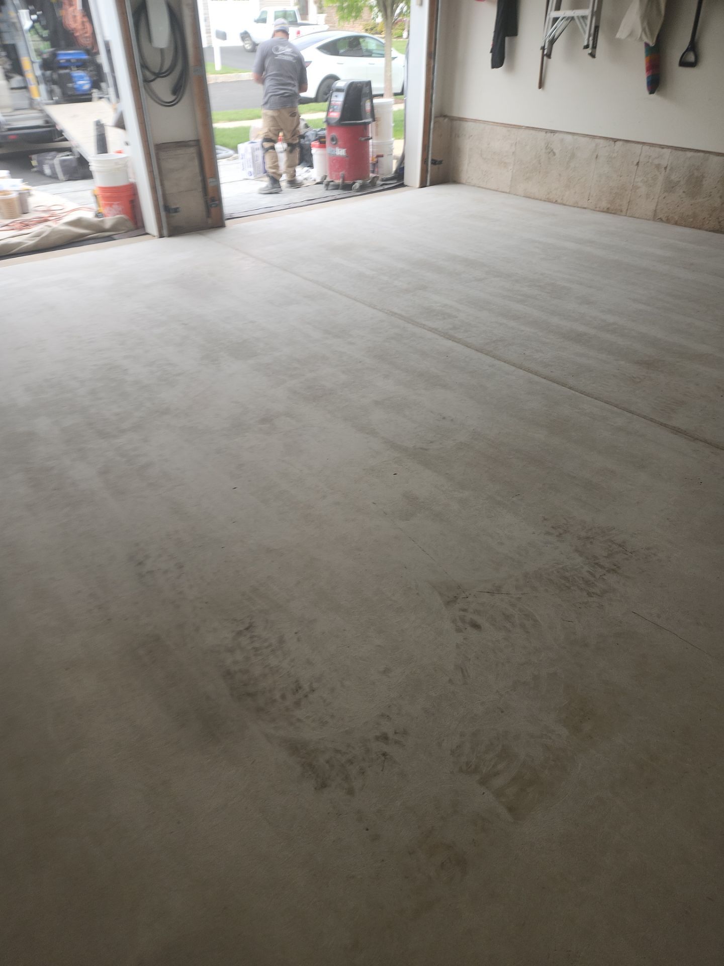 Hillsborough Township Garage Floor Coating with Multi-Colored Polyaspartic Flake by Spectrum Painting, LLC