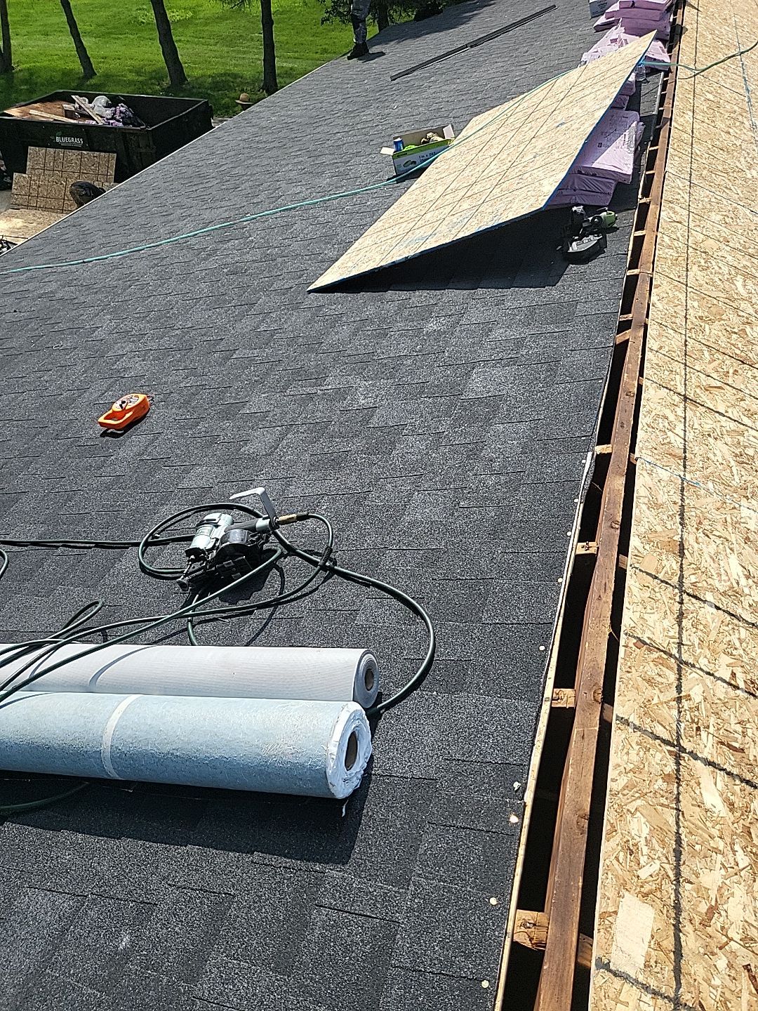 OWENS CORNING COLOR: Onyx Black by Eagle Eye Roofing