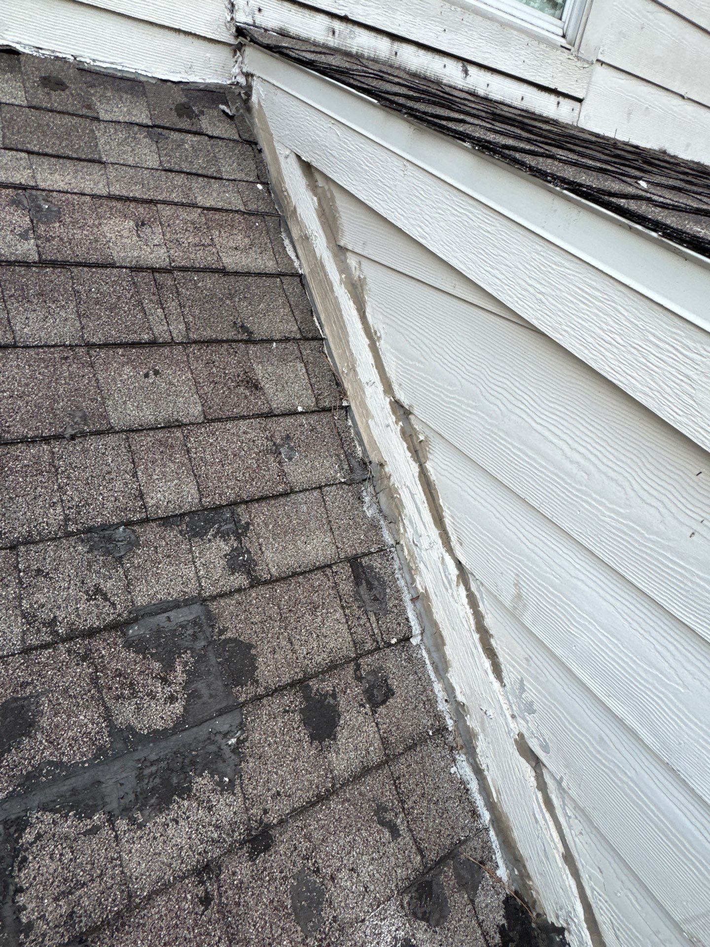 55 Square Titan Natural timber  by Sirius Roofing