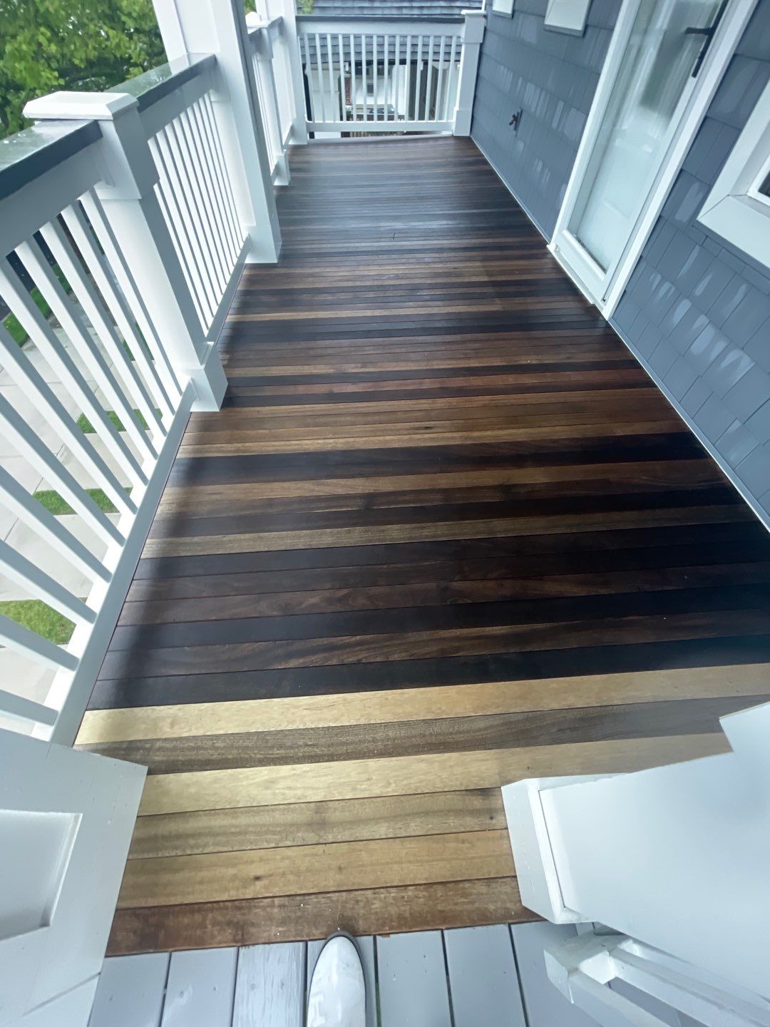 Building Wash, Decks, Railings & concrete by SJ Exterior