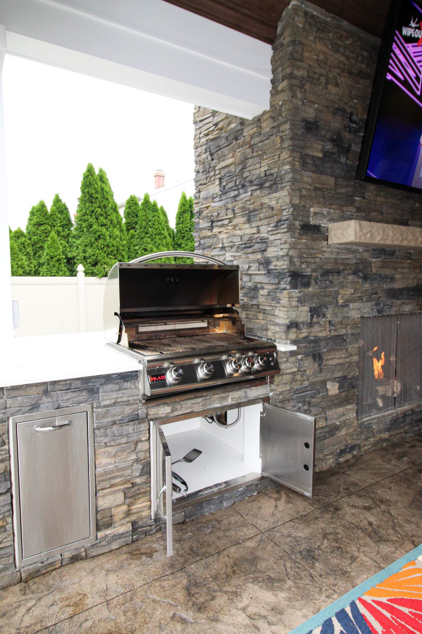 Outdoor Living Addition by Ivy Lea Construction