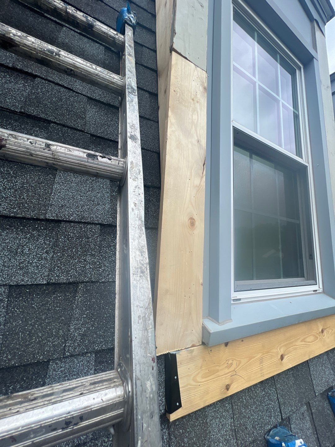 Oakton: CertainTeed Landmark Pro Designer Shingles in Max Def Pewter by RM Banning, Inc.