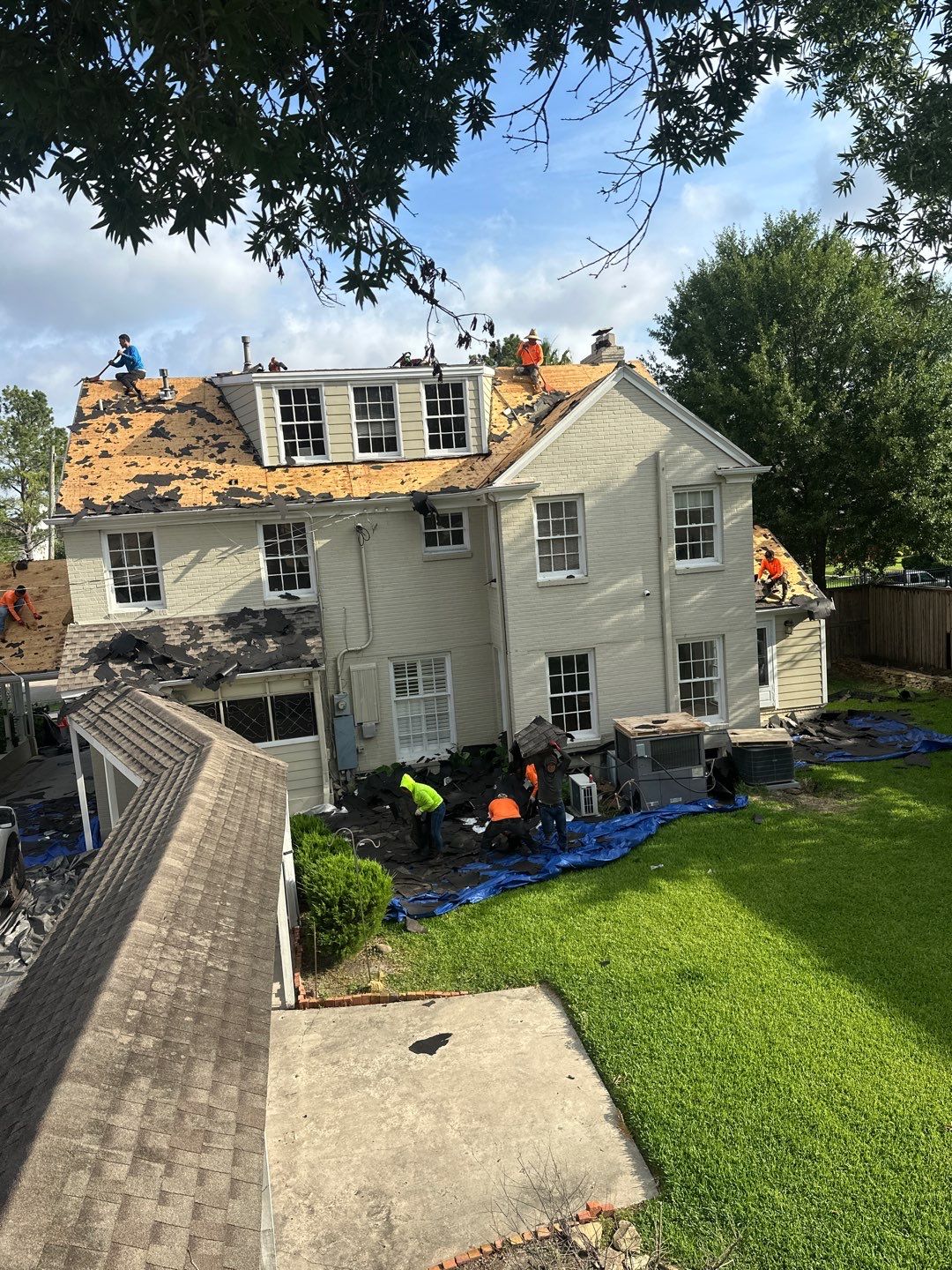 Roof Replacement Houston by Roof Repair Company