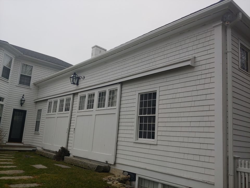Duxbury, MA Gutter Installation using 4x6 Fiberglass Gutter with Moulding by Gutter Pro Enterprises