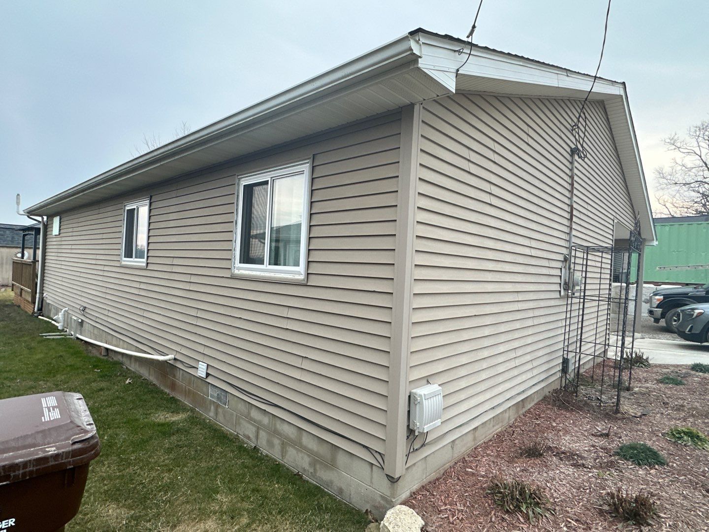 Siding Replacement using Certainteed Restoration Classic D4 by 180 Contractors