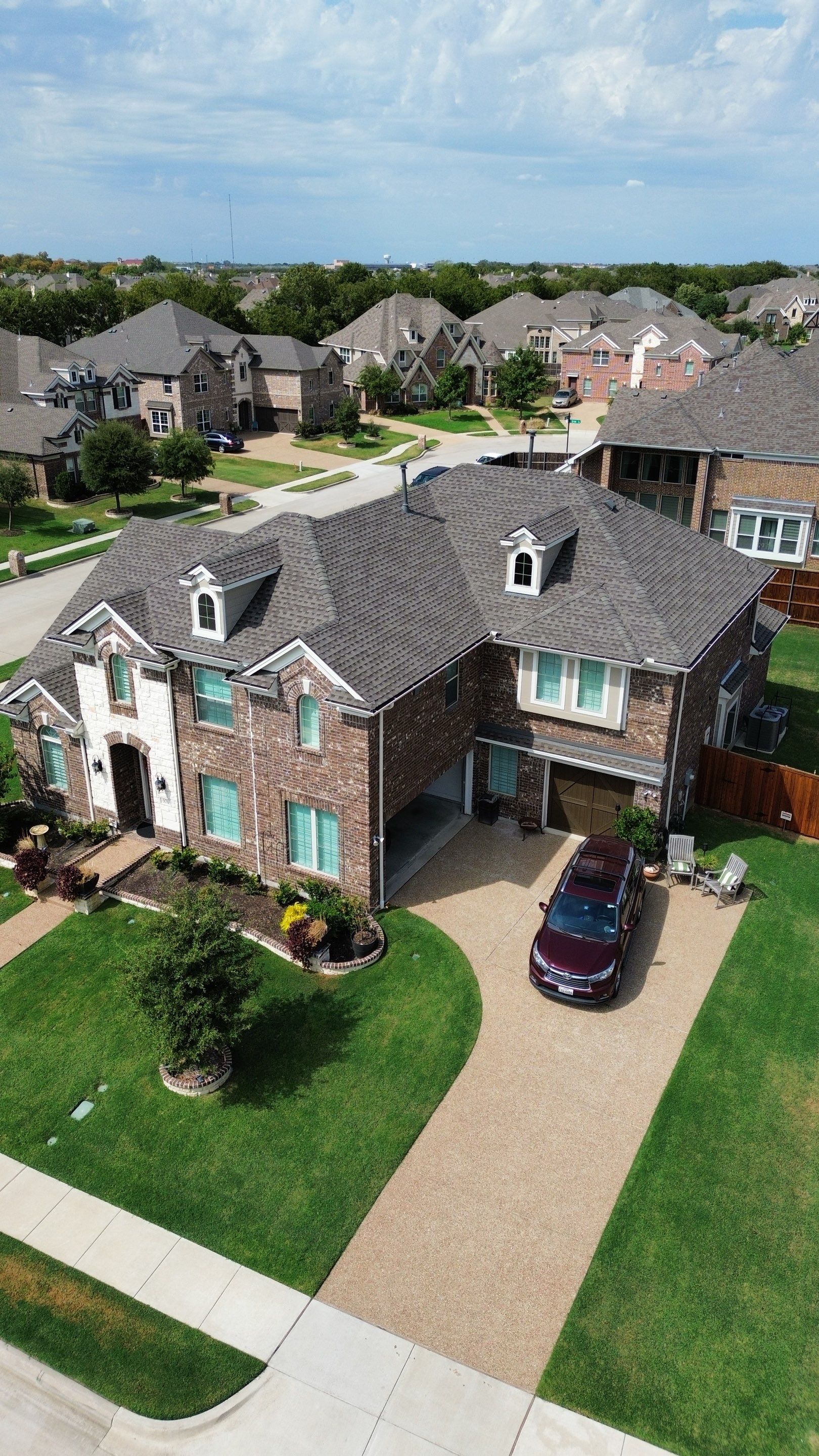 GAF HDZ - Weathered Wood by Elite Roofing LLC