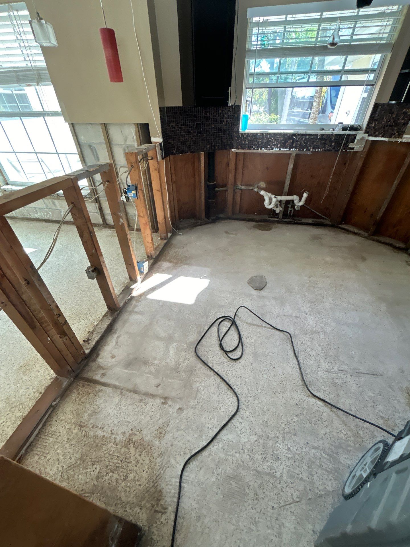 Mold Remediation + Reconstruction Bradenton by Ampm Restoration Services