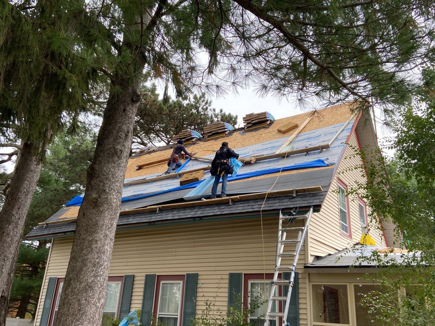 Roof Replacement using CertainTeed Landmark by 180 Contractors