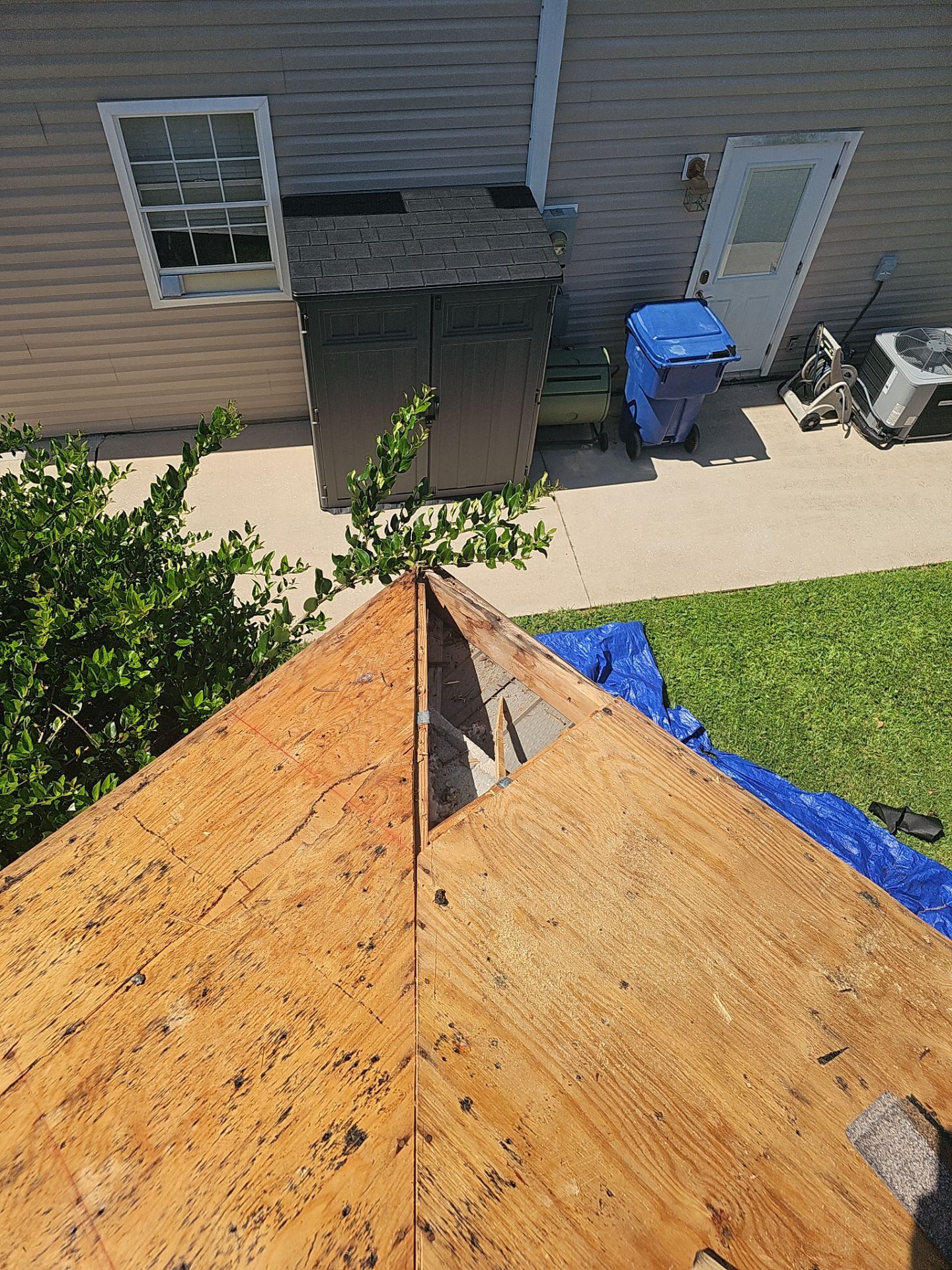 Project in St. Petersburg 33709 by Mitchell Roofing Company LLC 