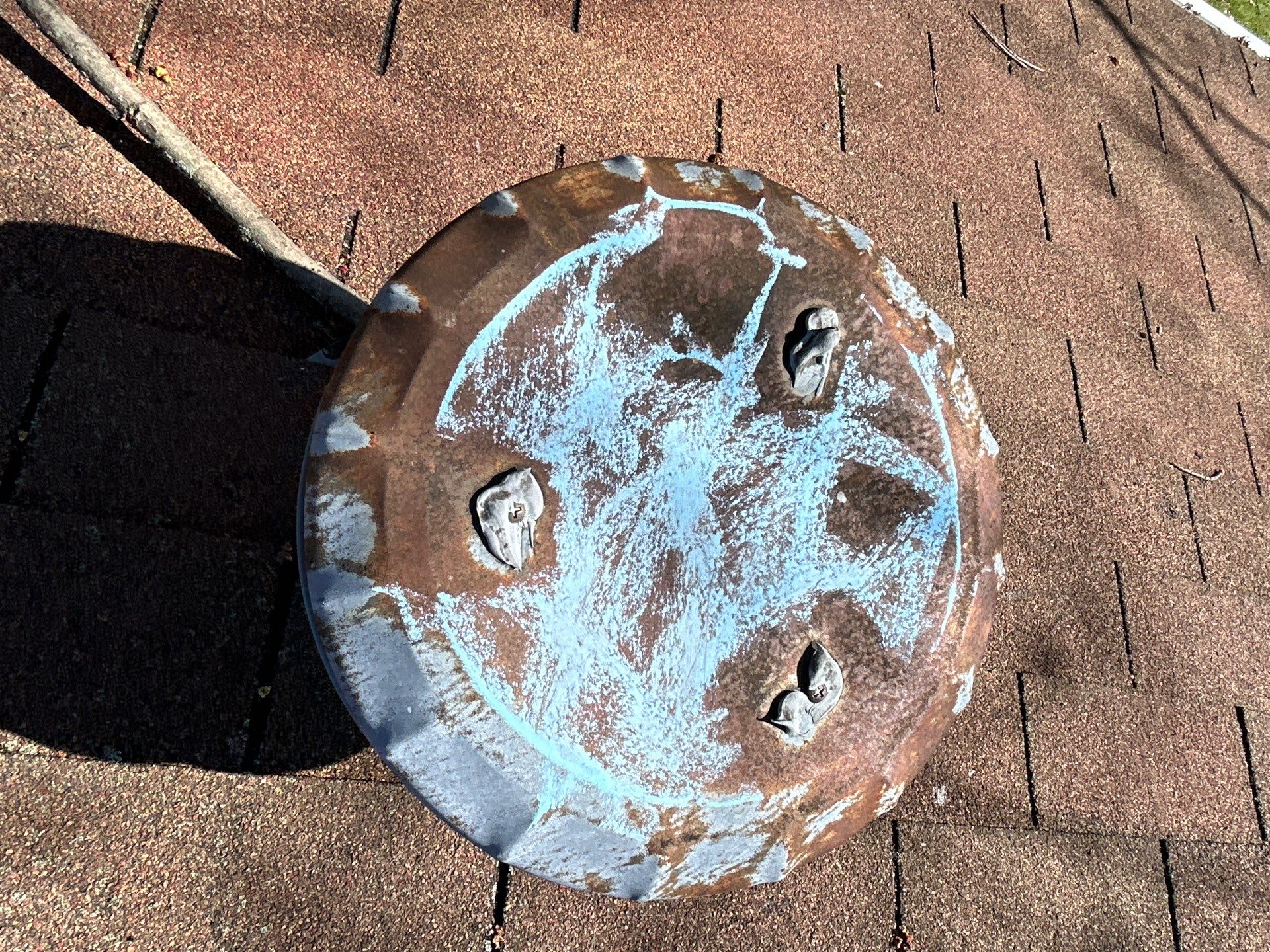 Roof and Siding Replacement using Norandex Cedar Knoll Graphite Siding and Owens Corning Durations in Onyx Black by WIW Enterprises Inc