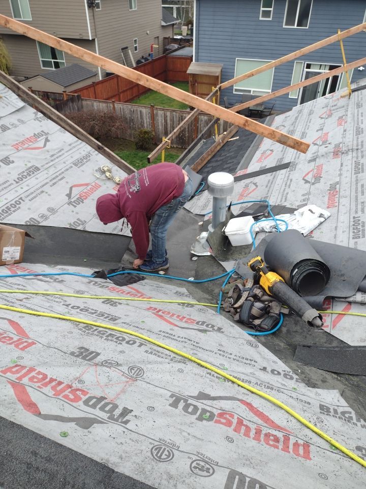 Residential Re-Roof in Albany Oregon by Orezona Building & Roofing Company, Inc.