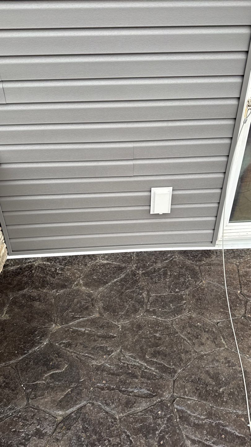 Siding Installation using Alside Coventry D4DL by Nitro Roofing and Construction